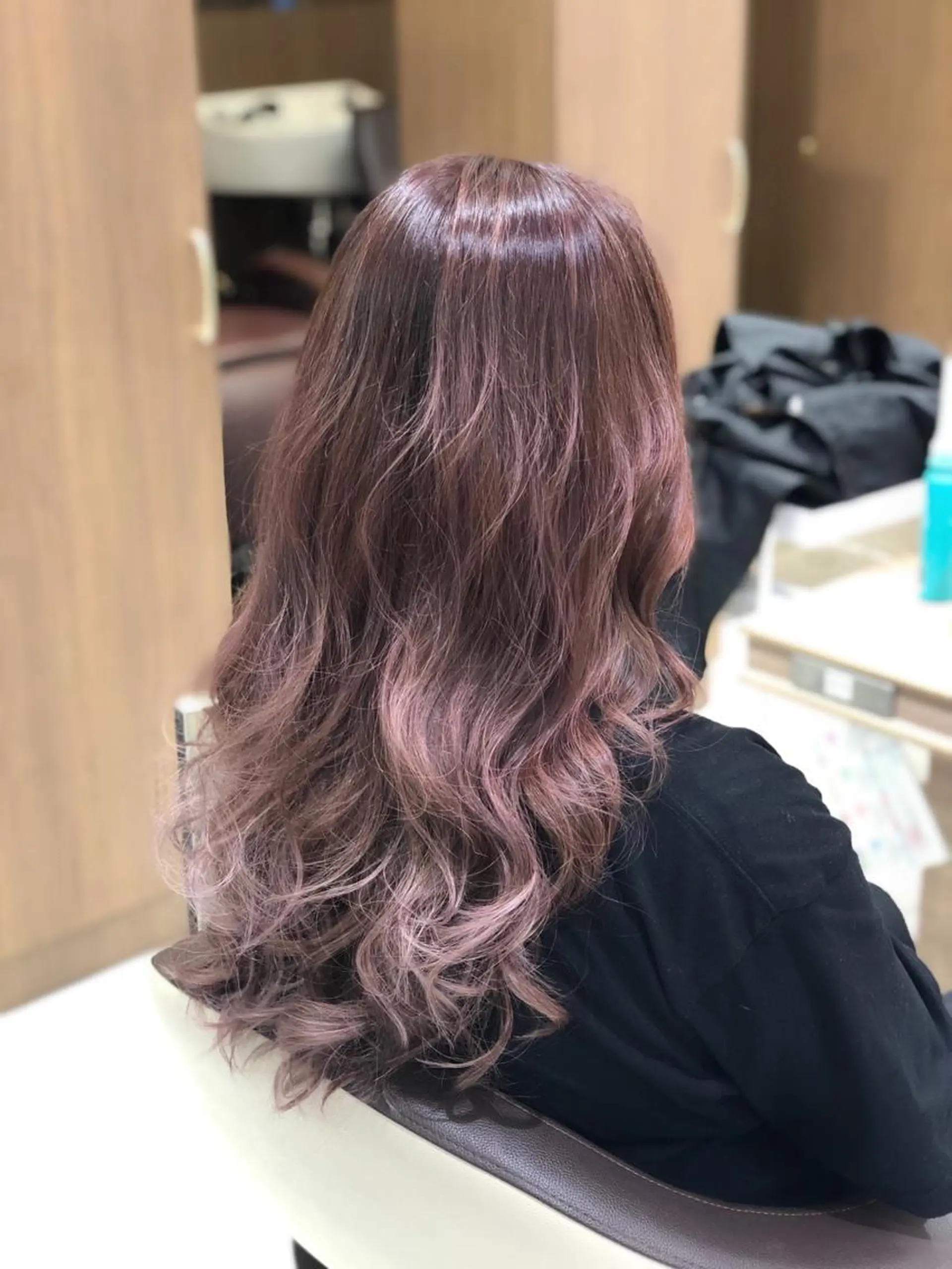 ロング 小島 仁美のヘアスタイル