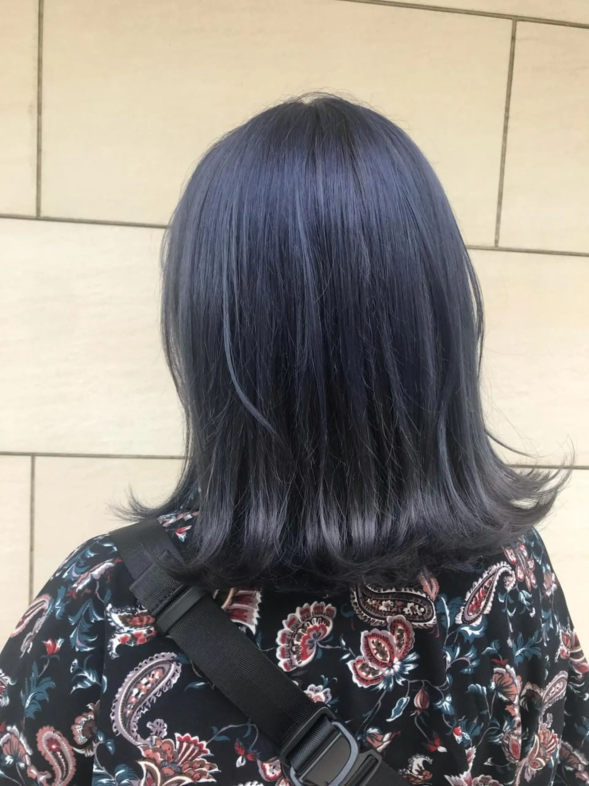 セミロング カラー ヘアアレンジ ブルーカラー ネイビーカラー 有馬ミク🌈 似合わせ美容師のヘアスタイル