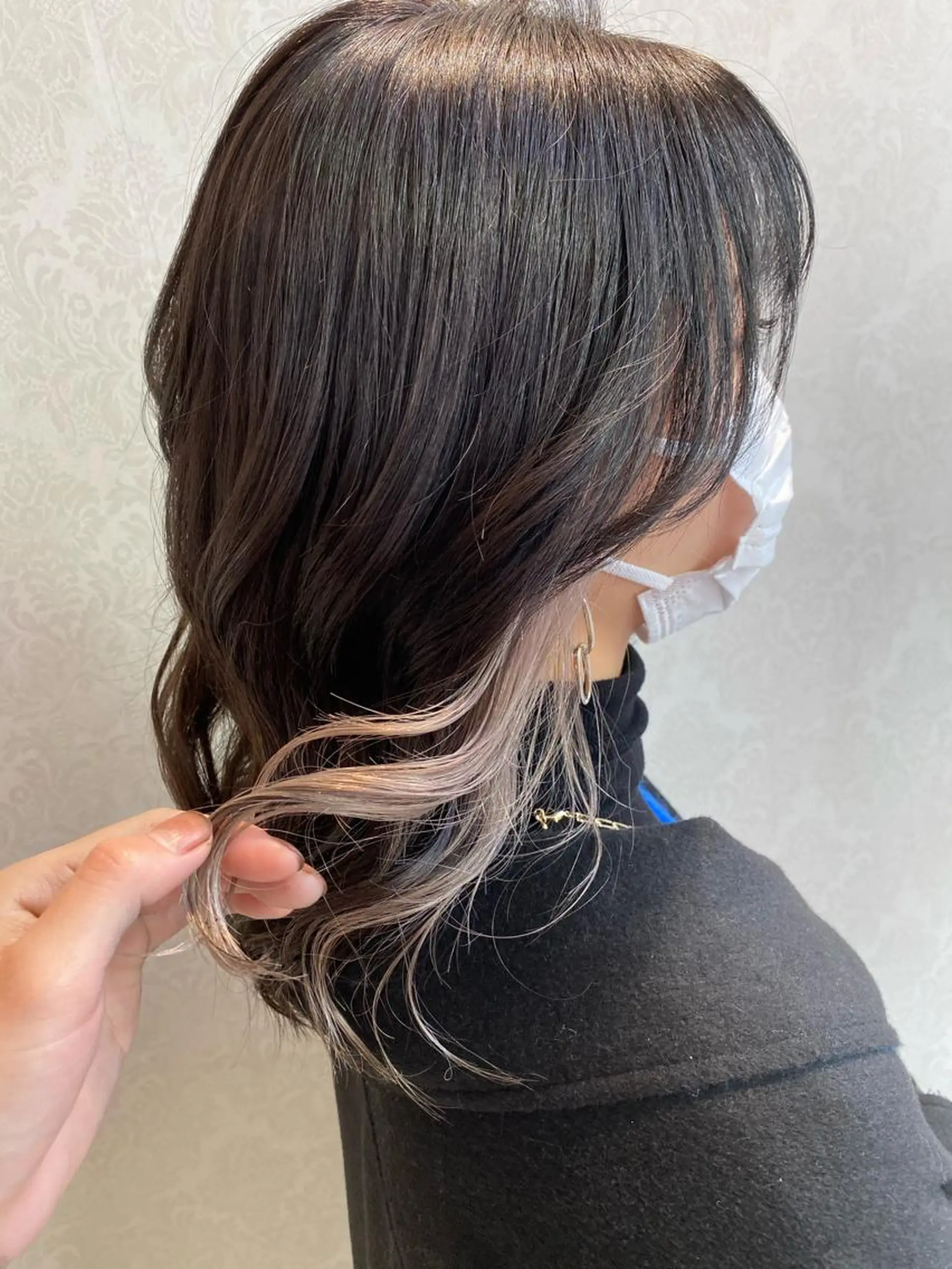 ミディアム カラー イヤリングカラー デザインカラー✨新倉 佑奈のヘアスタイル