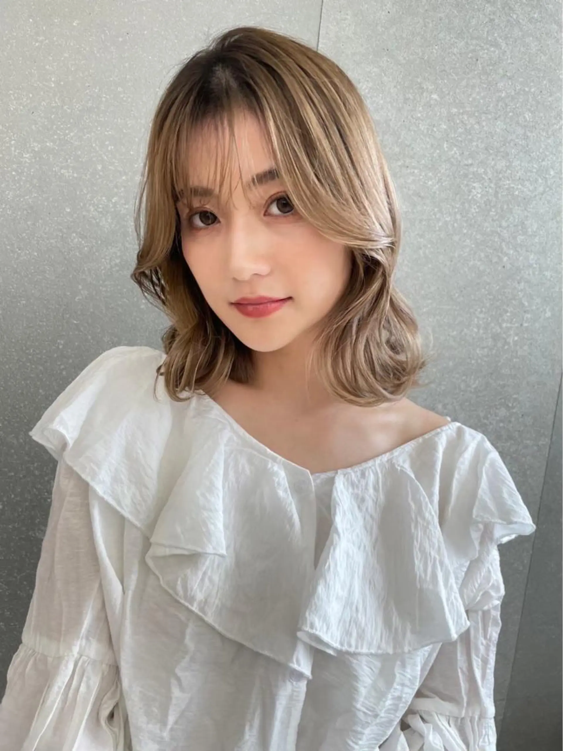 カラー ハイトーンカラー Londnaitre MAHOのヘアスタイル