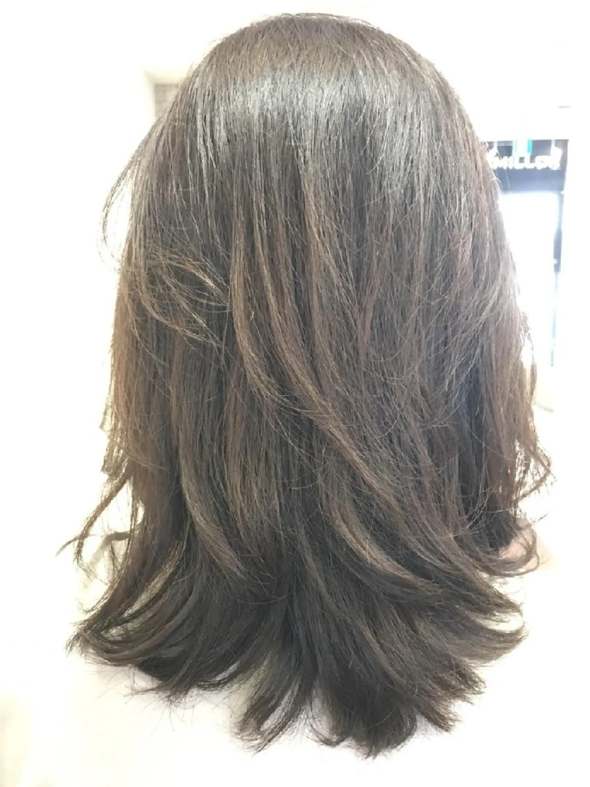 ロング カラー MILLOR “ミラー”のヘアスタイル