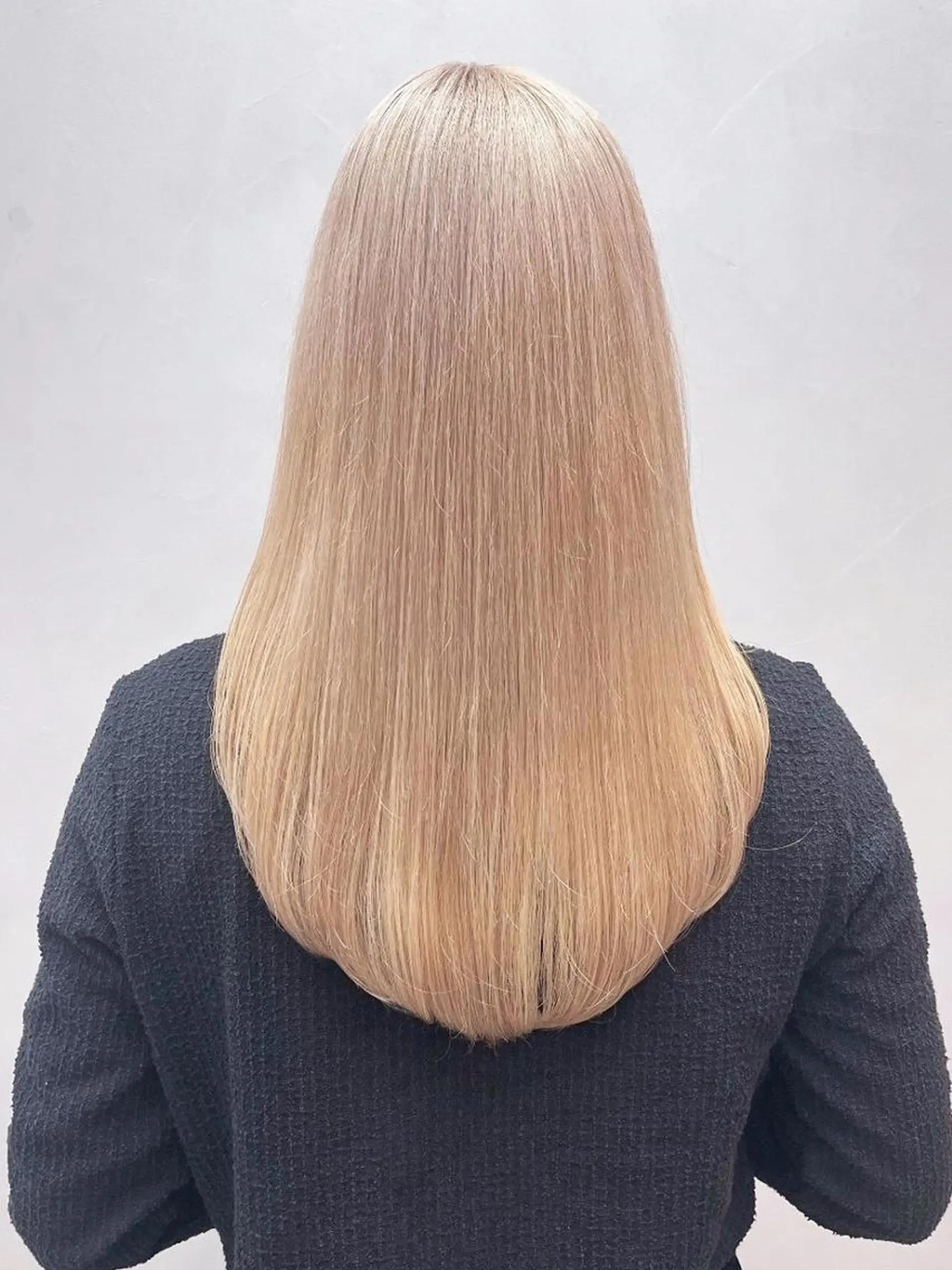 セミロング カラー ブリーチ ブロンド ハイトーンカラー カット ヘアカラー トリートメント ITbyALBUM 浦和店のヘアスタイル