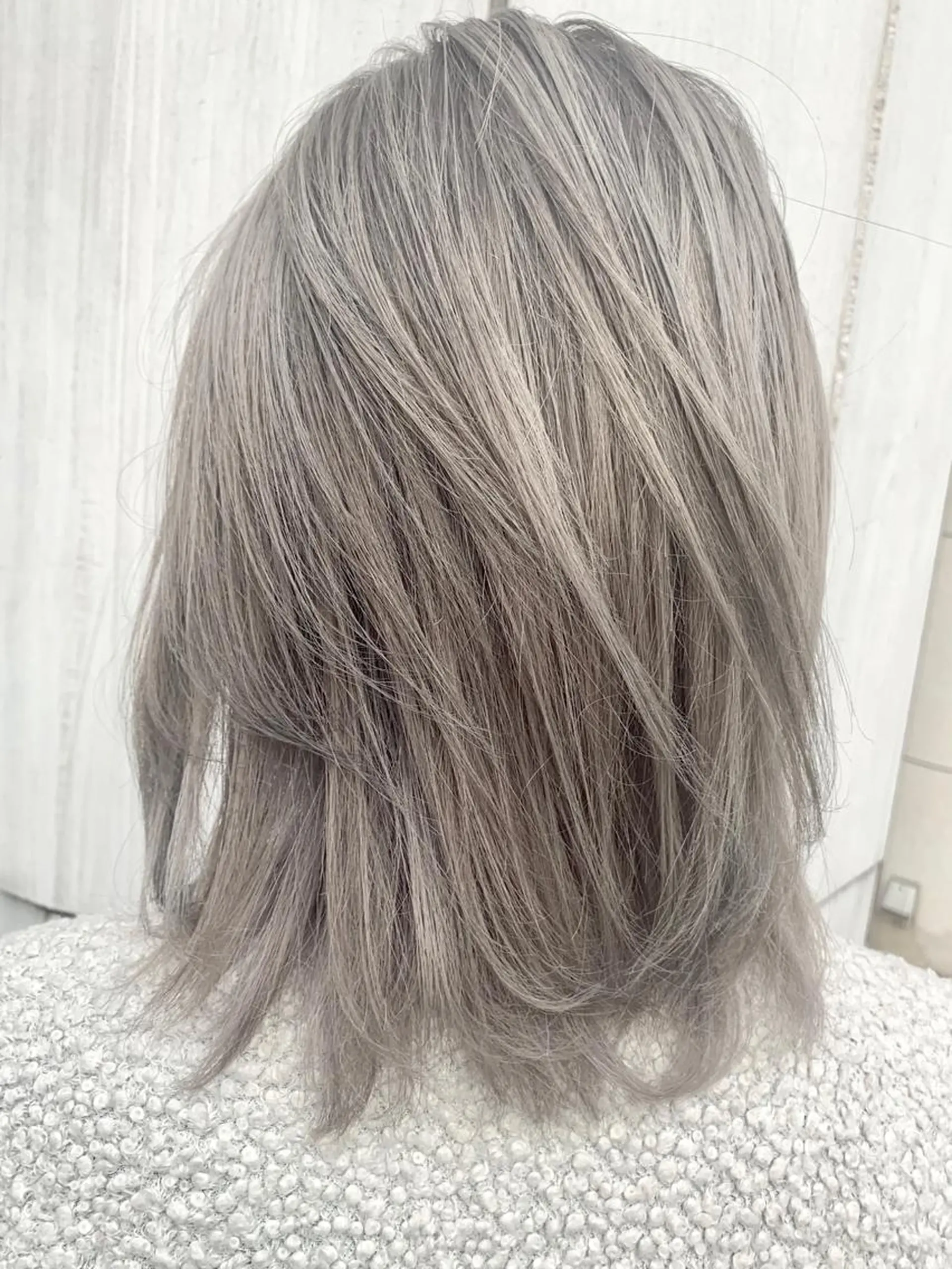 ミディアム カラー ヘアアレンジ アッシュ ブリーチ ケアブリーチ ハイトーンカラー ホワイトアッシュ ヘアカラー トリートメント ブリーチ＆カラーが 得意☀️望月宣雄☀️のヘアスタイル