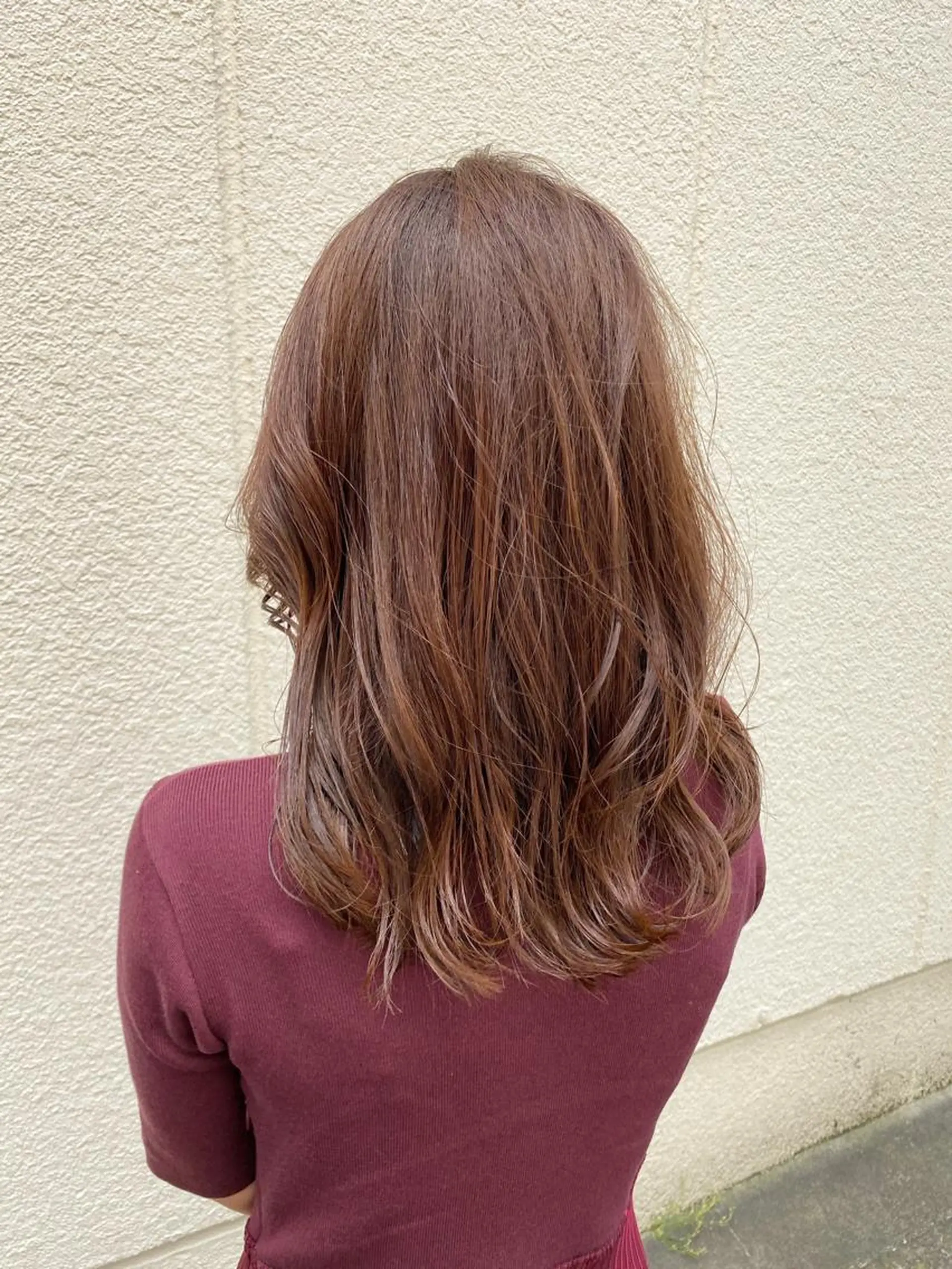 ミディアム カット ヘアカラー トリートメント レイヤーカット /透明感カラー西田のヘアスタイル