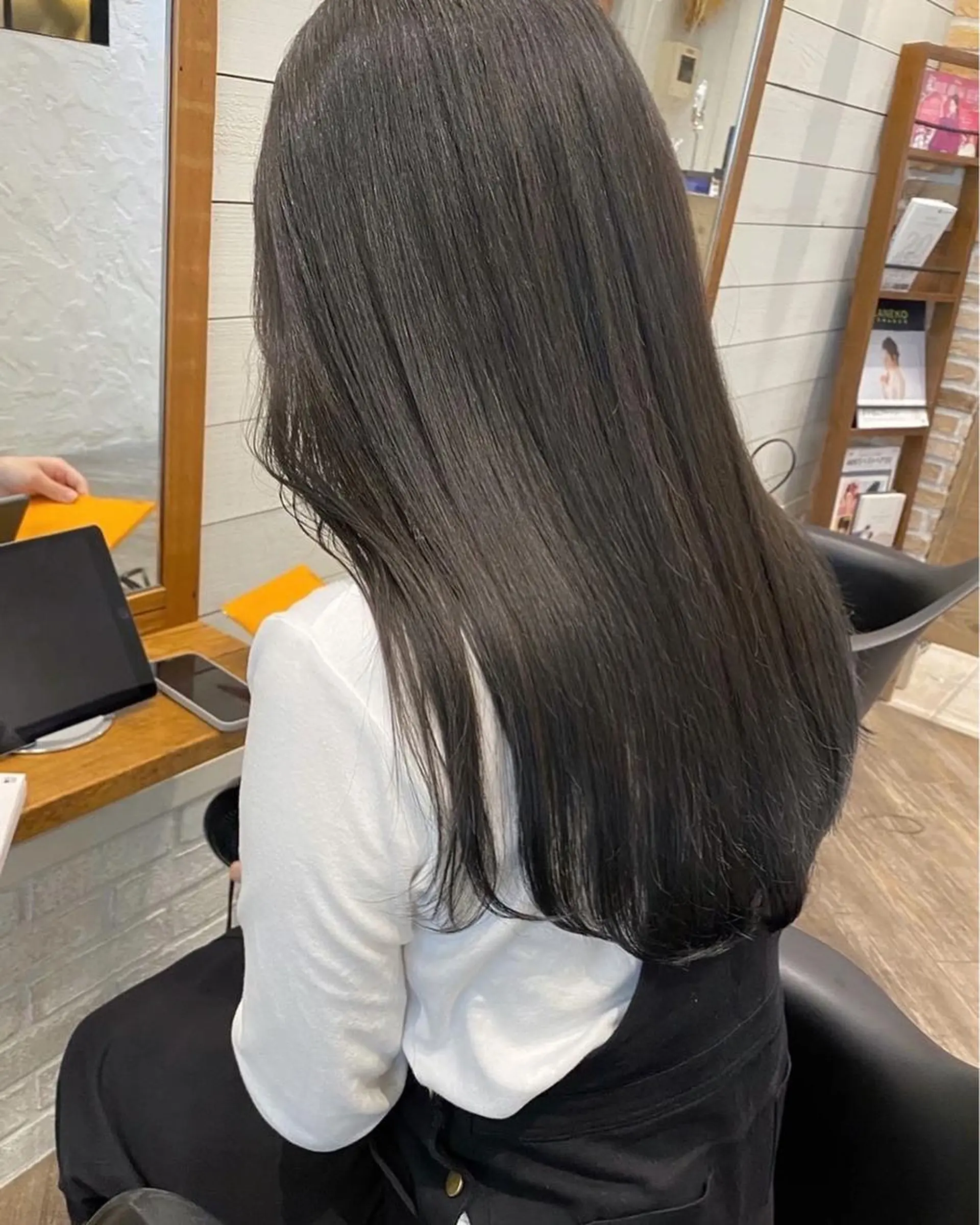 ロング カラー アッシュ 透明感カラー 🌟アレンジが似合う カラー🌟Rumiのヘアスタイル