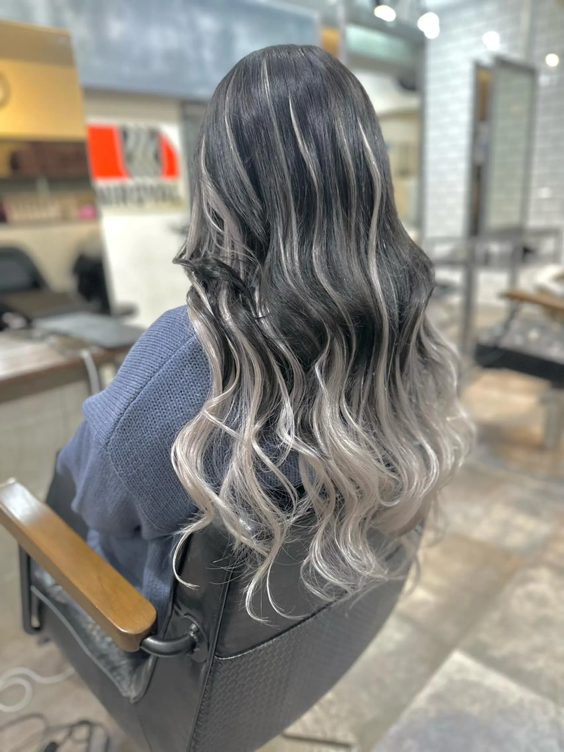 セミロング ⭐️エクステ指名 No.1⭐️高頭のヘアスタイル