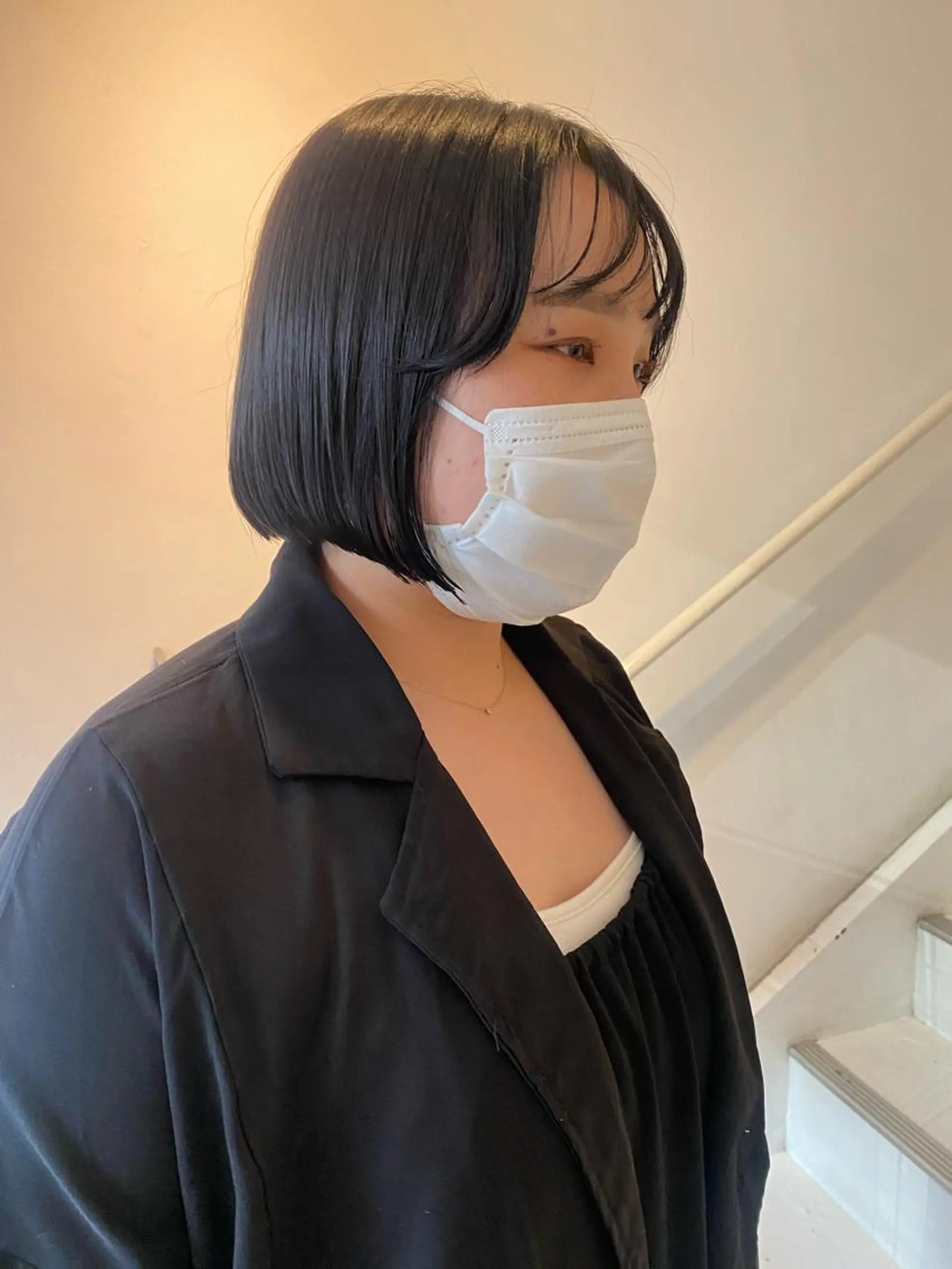 ショート カラー ワンレンボブ 黒髪 ブルーカラー ブルーブラック 透明感カラー カット ヘアカラー アオイ🩵暖色 /まろやかカラーのヘアスタイル