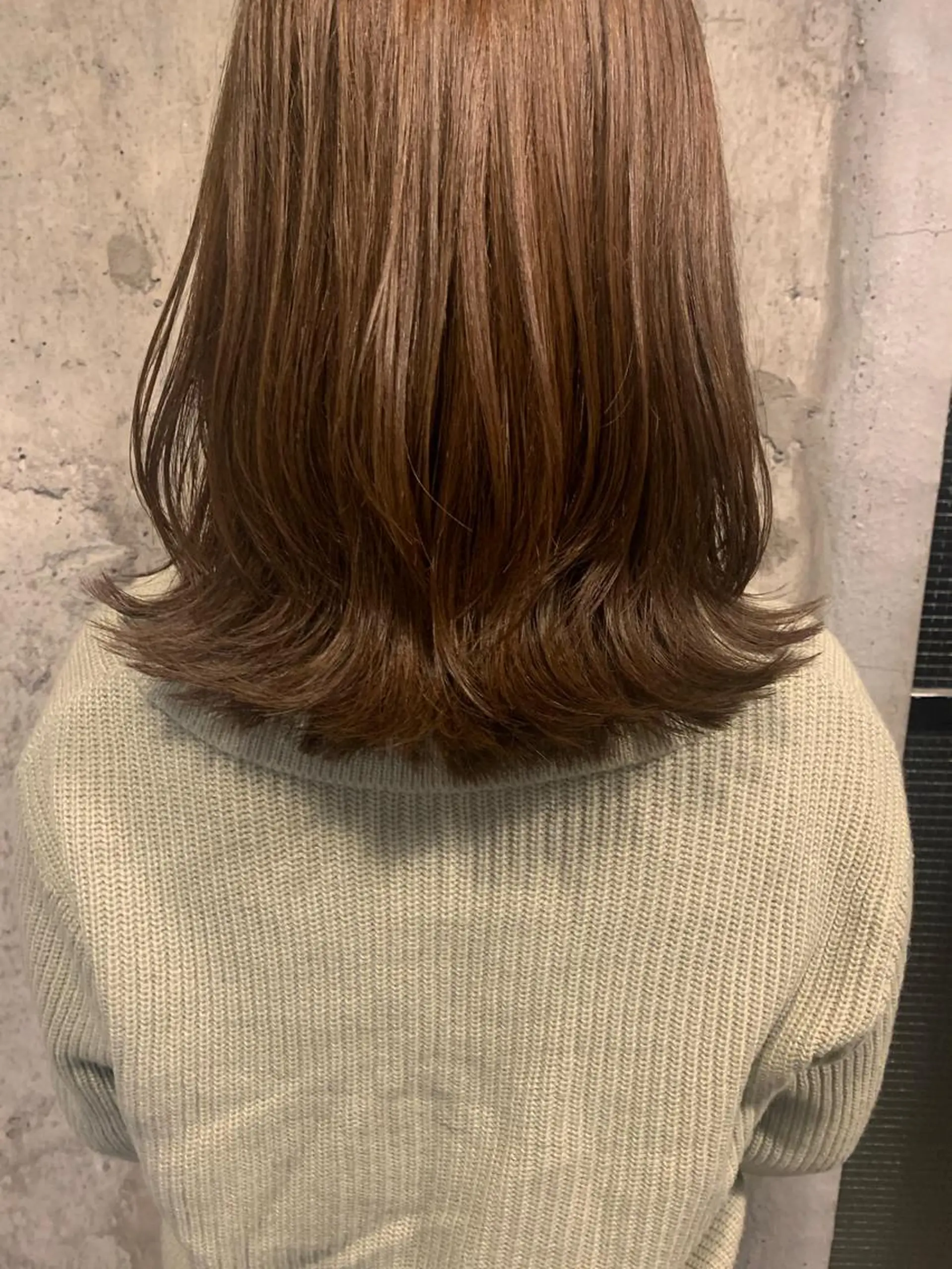 ミディアム くびれヘア レイヤーカット ヘアカラー 西山 紗耶香🪽 透明感カラー/ボブのヘアスタイル
