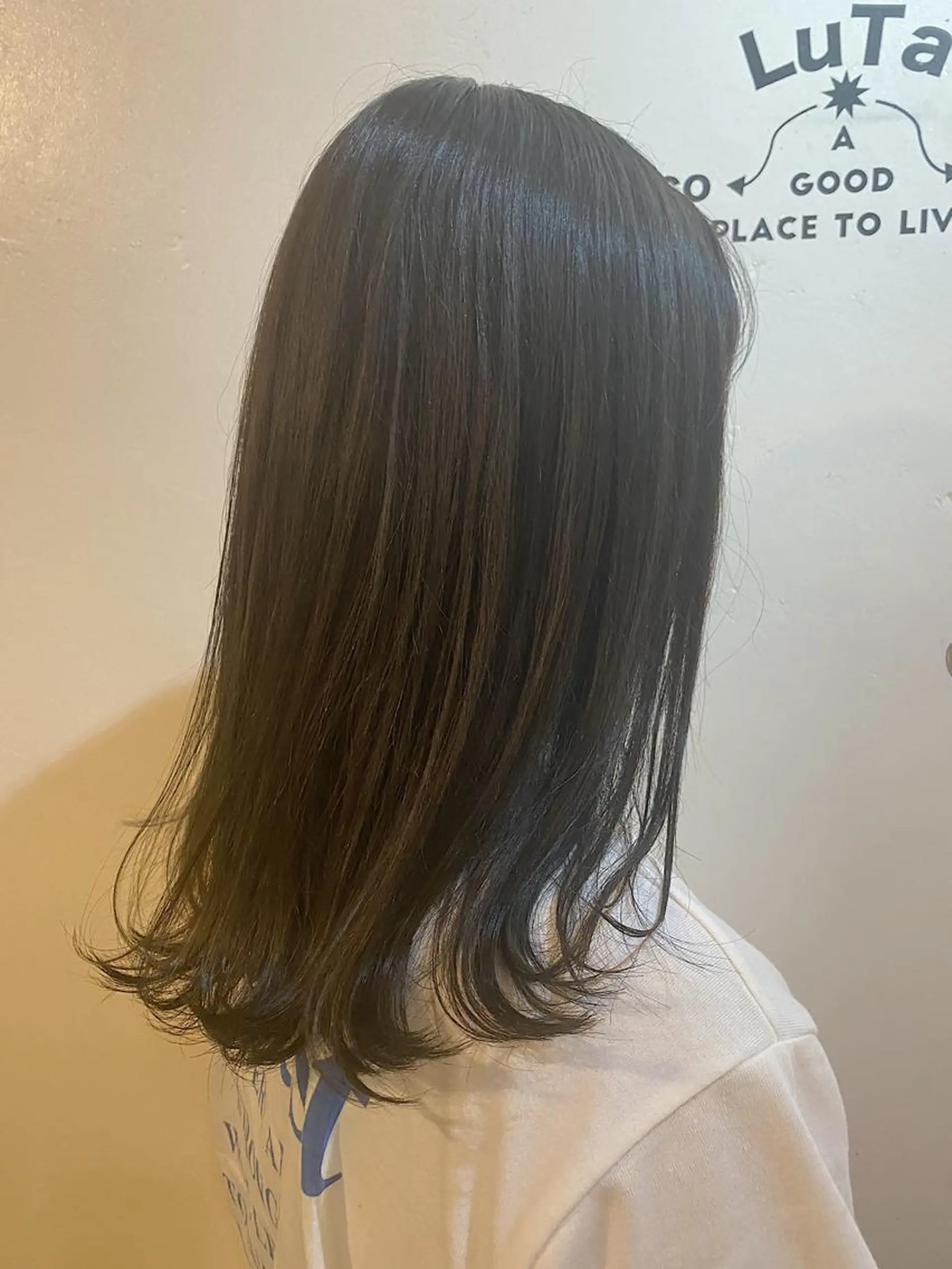 ショート カラー ベージュカラー 透明感カラー ハイライトカラー ハイライト stylist🎨 aye牧野莉香のヘアスタイル