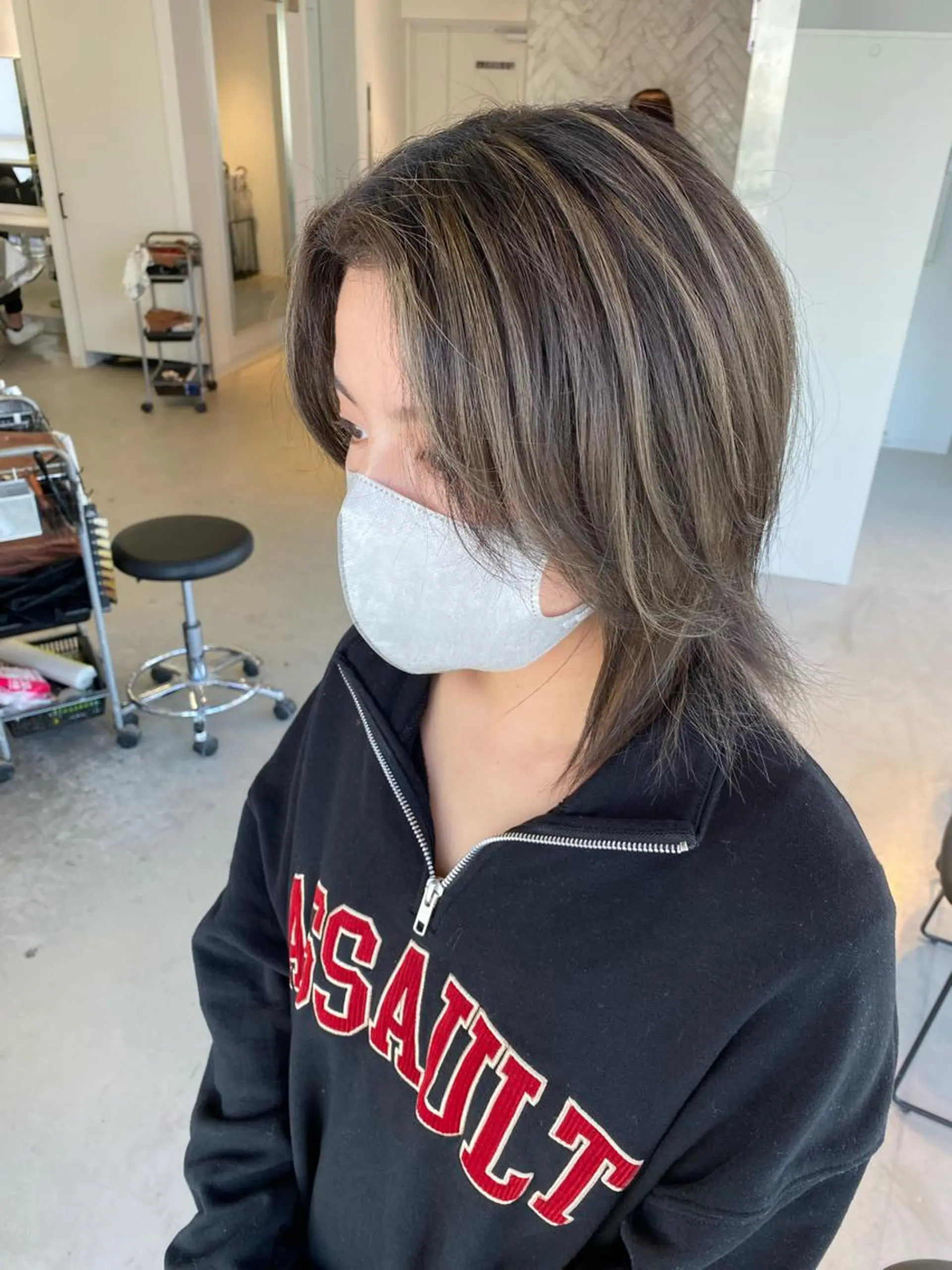 ミディアム カラー ハイライトカラー ハイライト ヘアカラー トリートメント 💎夏葵 ハイライト /デザイン指名No1のヘアスタイル