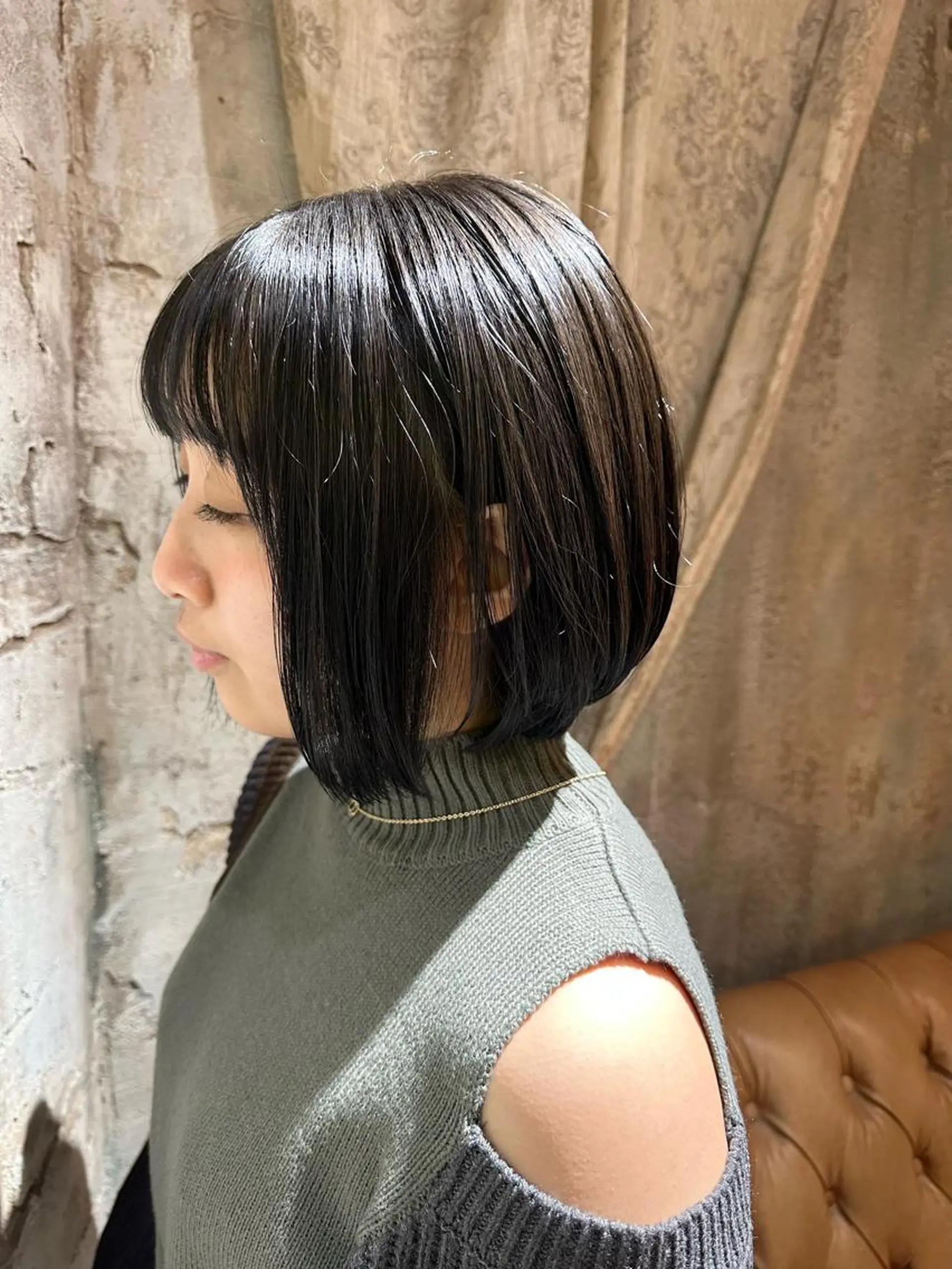 ショート カラー 切りっぱなしボブ ボブ カット ヘアカラー トリートメント Memoriese 表参道のヘアスタイル