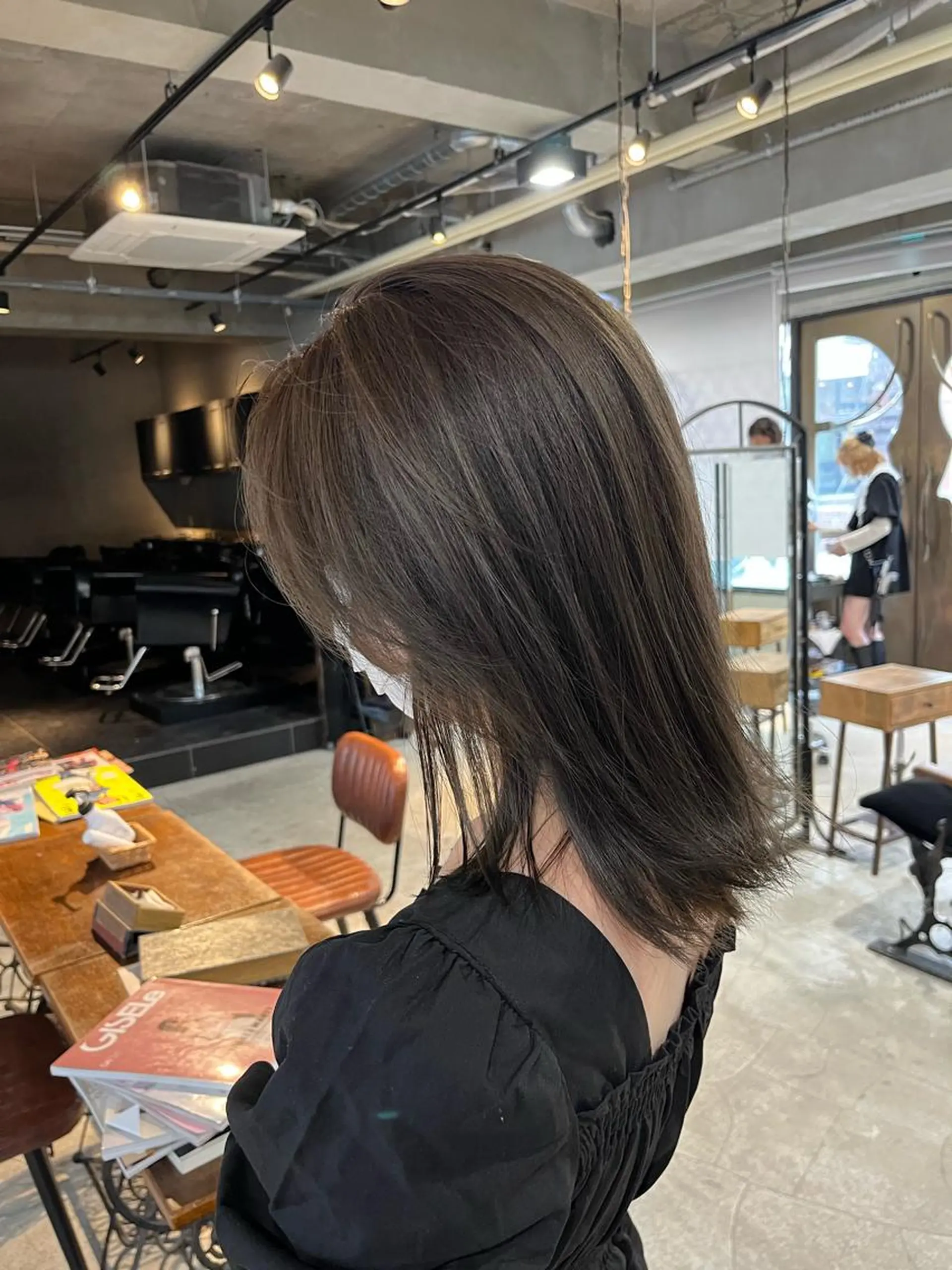 ミディアム カラー ブリーチ グレージュ ブリーチなしカラー カット ヘアカラー トリートメント DX所属・✨メンズスタイル✨ Daiのヘアスタイル