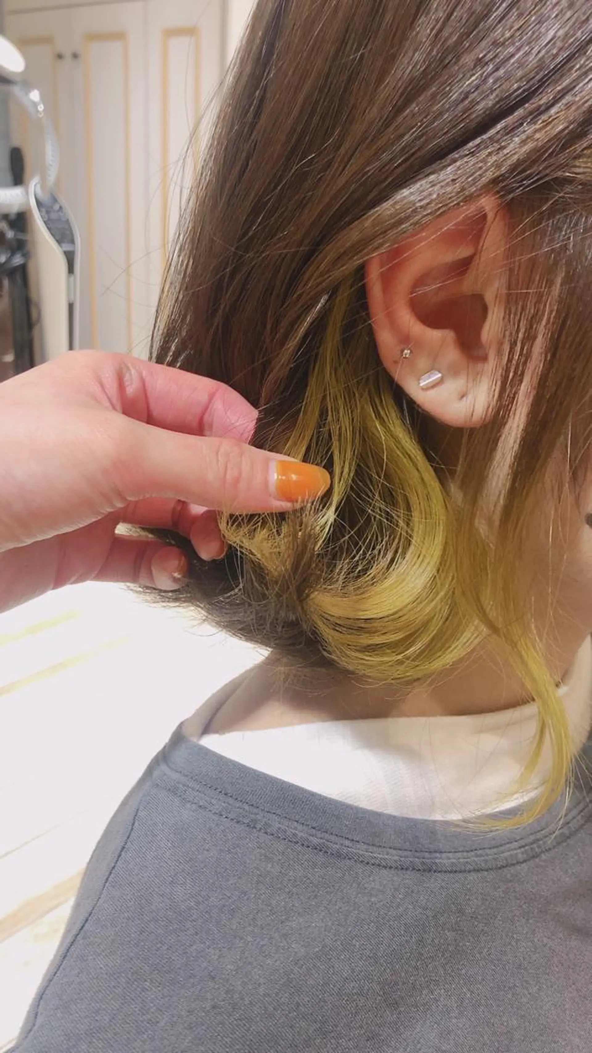 ショート カラー ブリーチ イヤリングカラー ヘアカラー 湯田実津希🤎 ﾐﾙｸﾃｨ専門のヘアスタイル