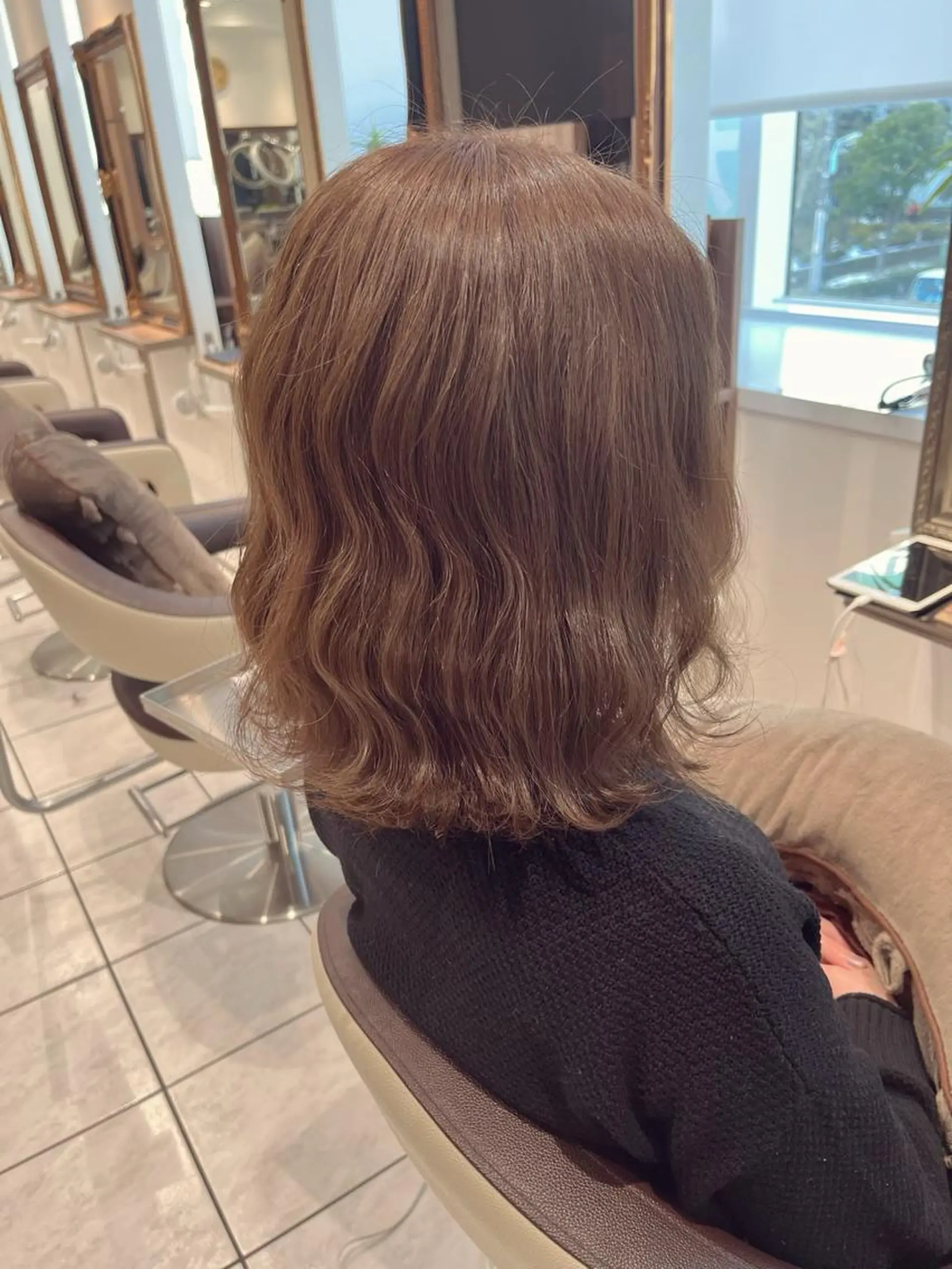 ミディアム カラー ブリーチ 透明感カラー 🍒memelu明石 🍒のマツエク・マツパデザイン