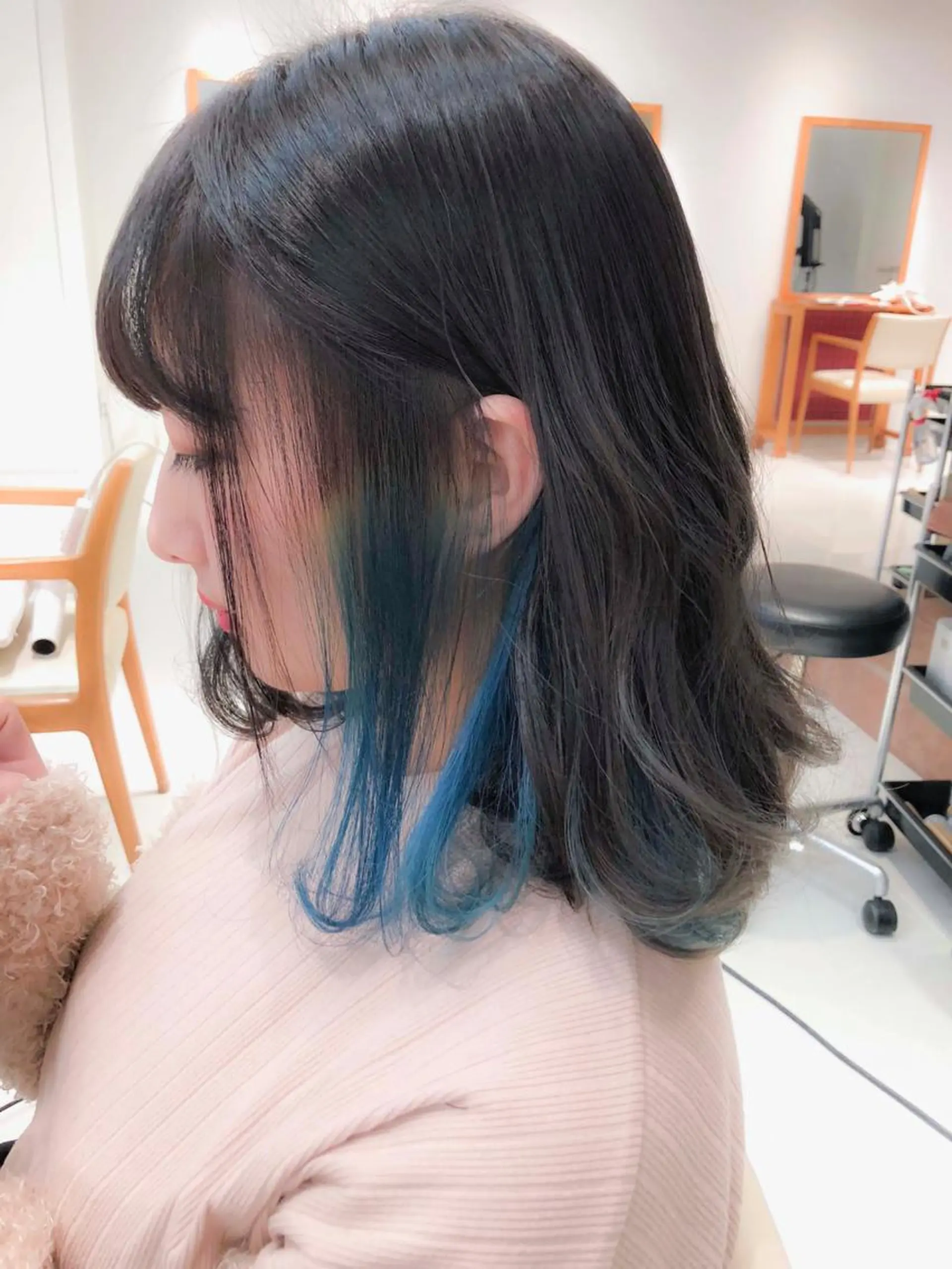 ミディアム カラー ブルーカラー インナーカラー ヘアカラー トリートメント Days 透明感カラーのヘアスタイル