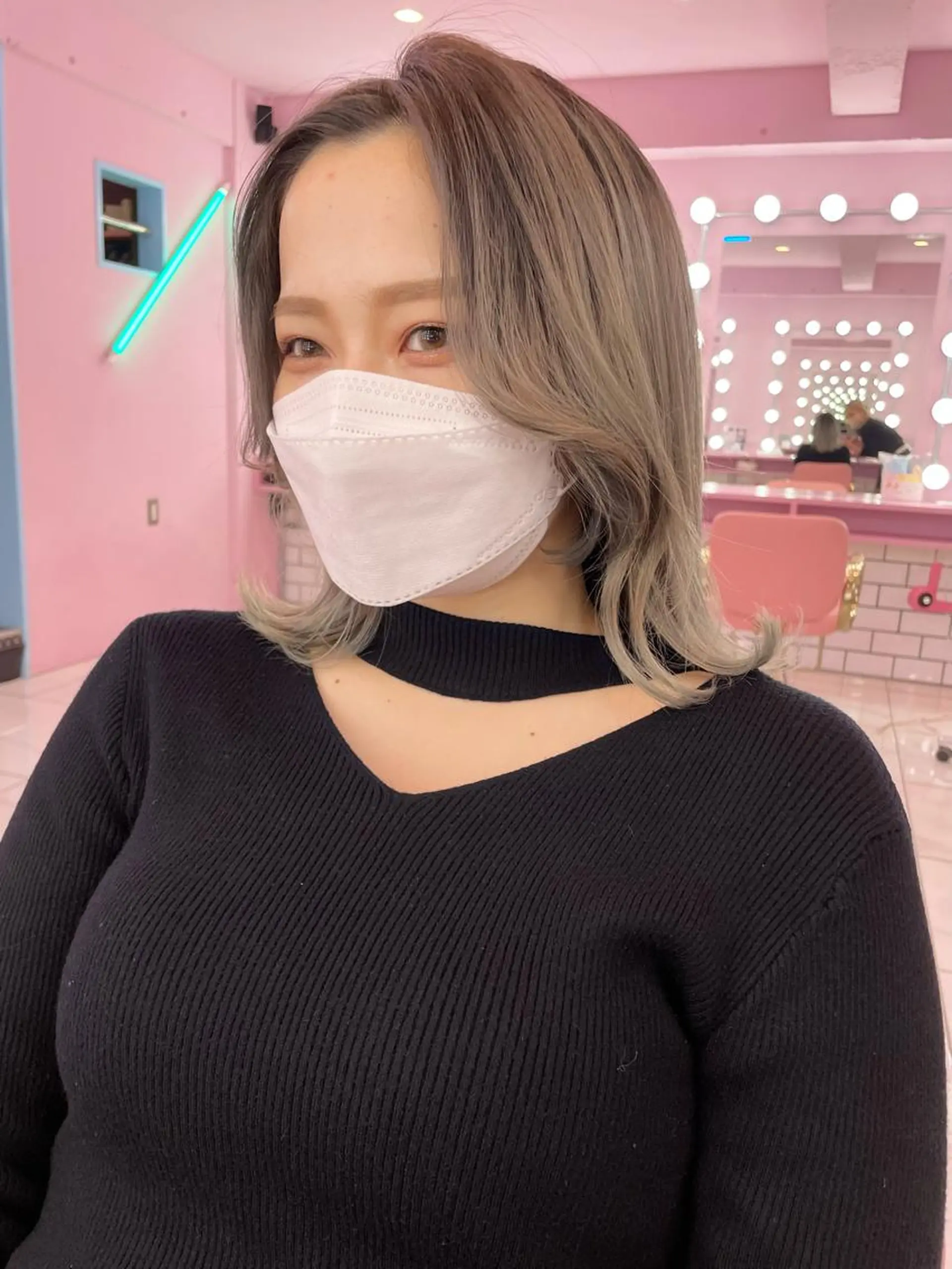 セミロング カラー グラデーションカラー 心斎橋/ブリーチ minamiのヘアスタイル