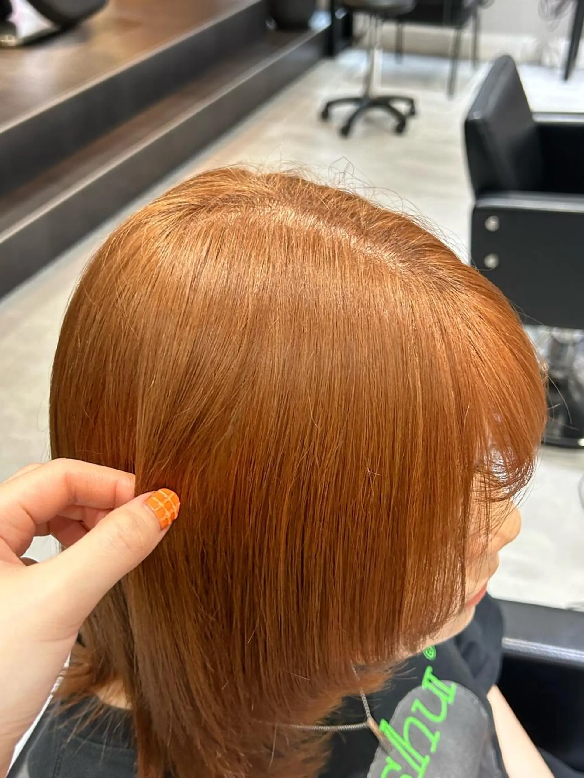 ミディアム カラー ブラウンカラー オレンジ オレンジブラウン ENA💗NEXT /ハイトーンエクステのヘアスタイル