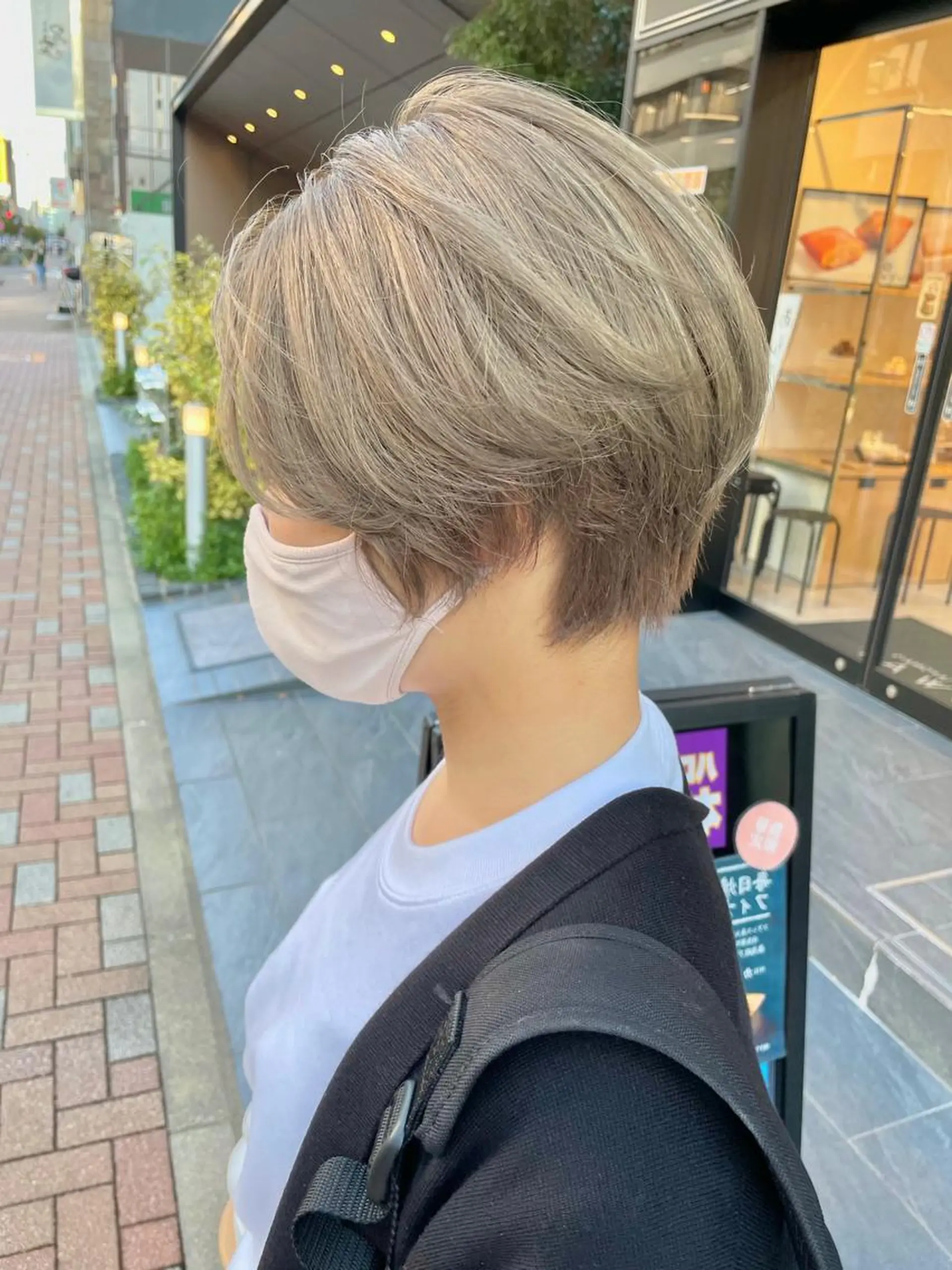 ショート カラー ヘアアレンジ ベージュカラー ブロンド マツオカ マコのヘアスタイル