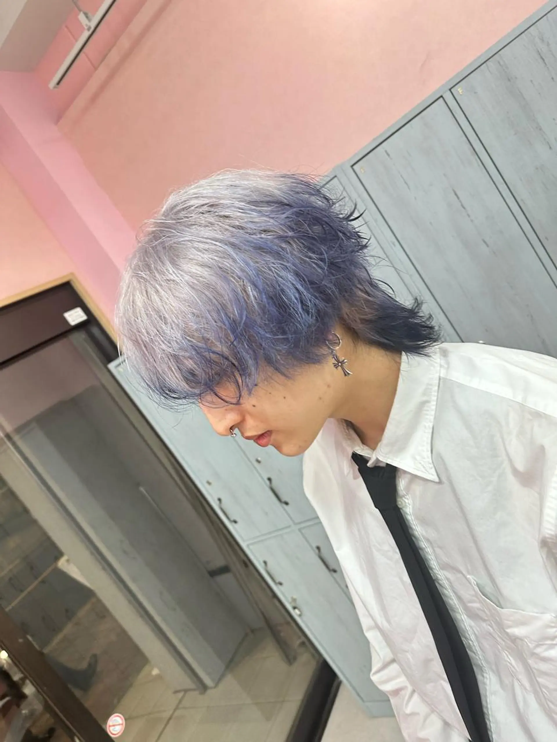 ショート カラー ブリーチ✖️レイヤー MANATO🎨🌈のヘアスタイル