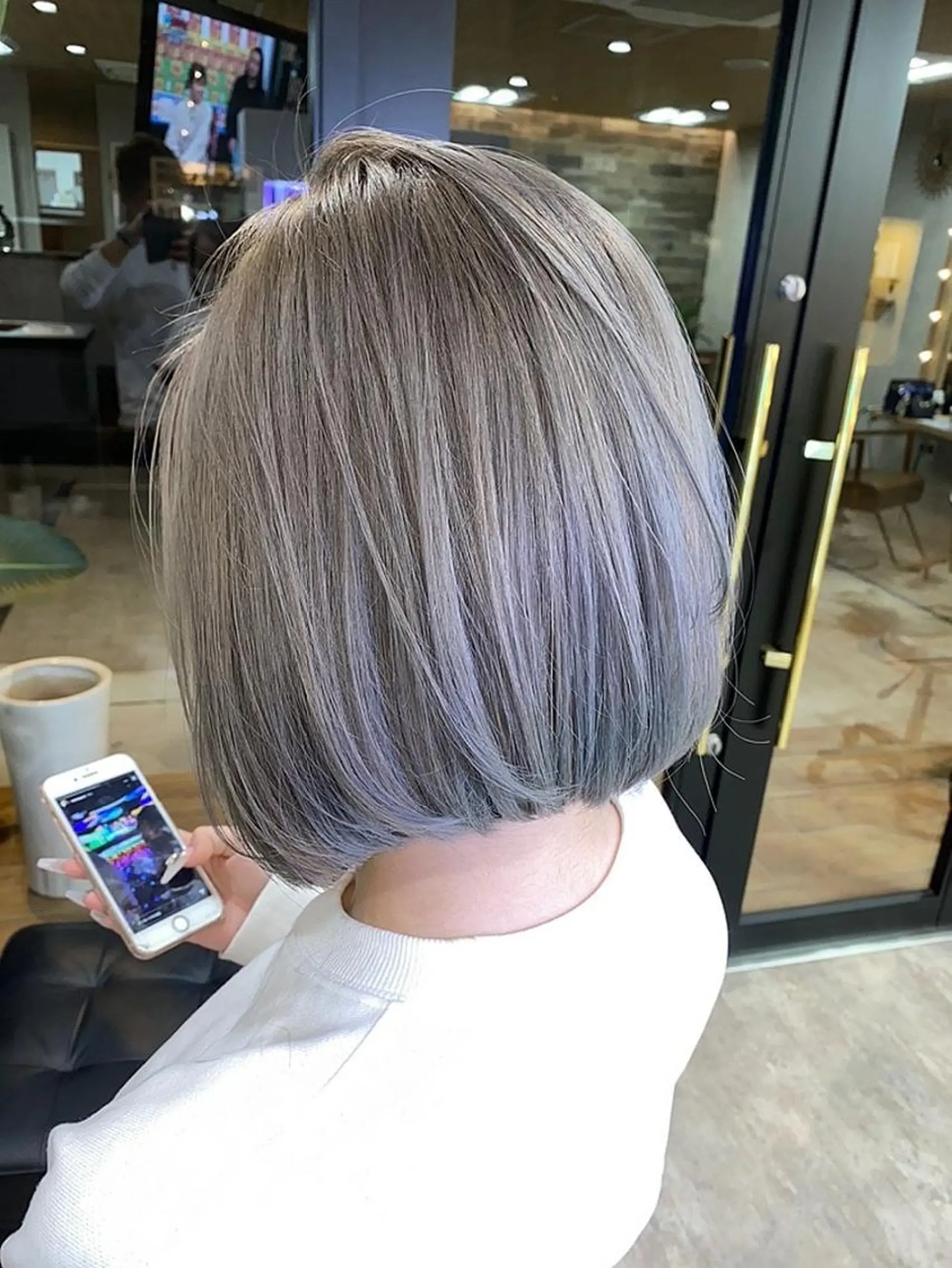 ショート カラー アッシュ バレイヤージュ ベージュカラー ブリーチ グラデーションカラー カット ヘアカラー トリートメント RIENS♡xrea 山本優舞のヘアスタイル