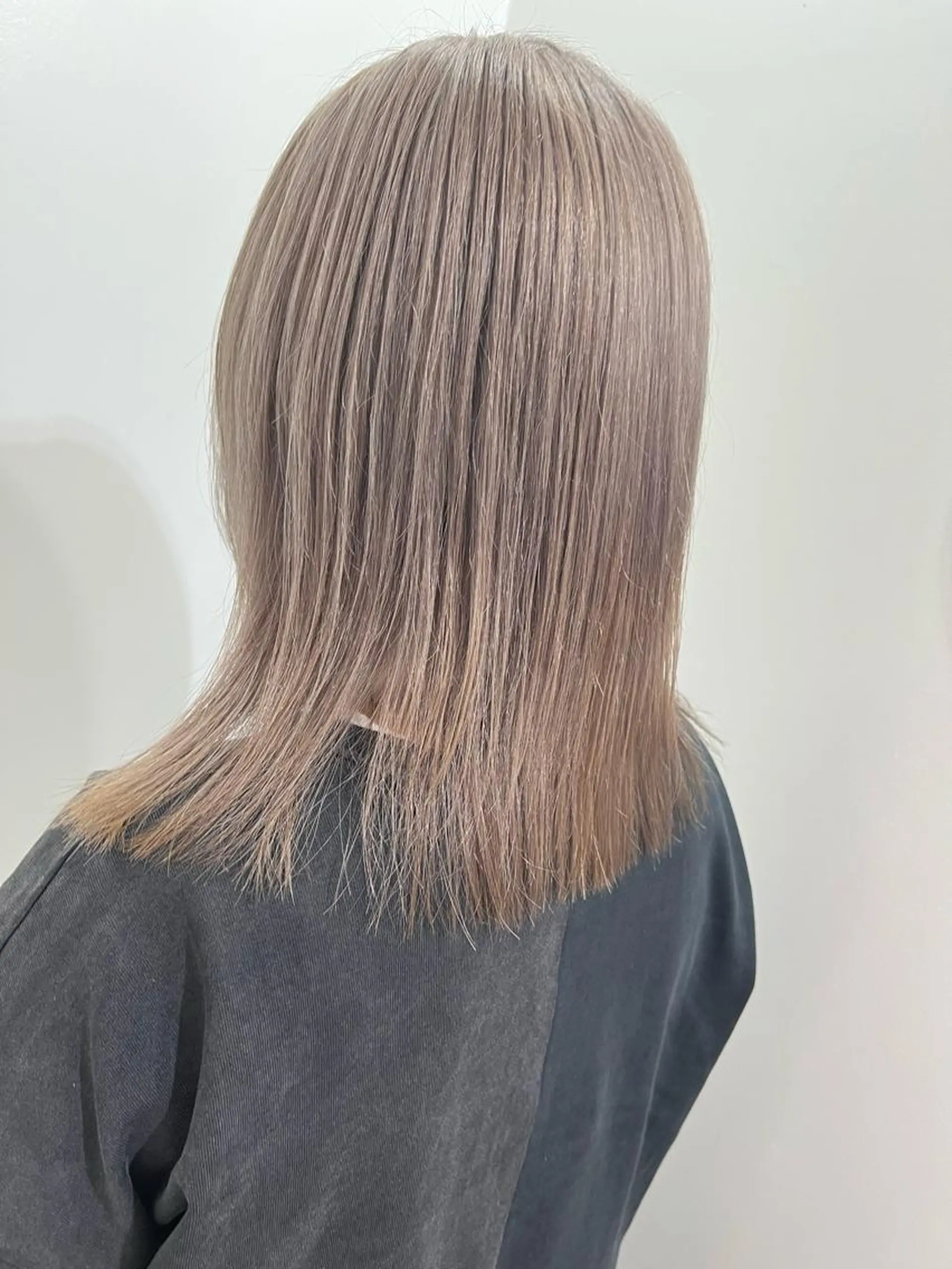 ショート カラー ヘアアレンジ 🧨ブリーチー×ボブ レイヤー💎じゅえるのヘアスタイル