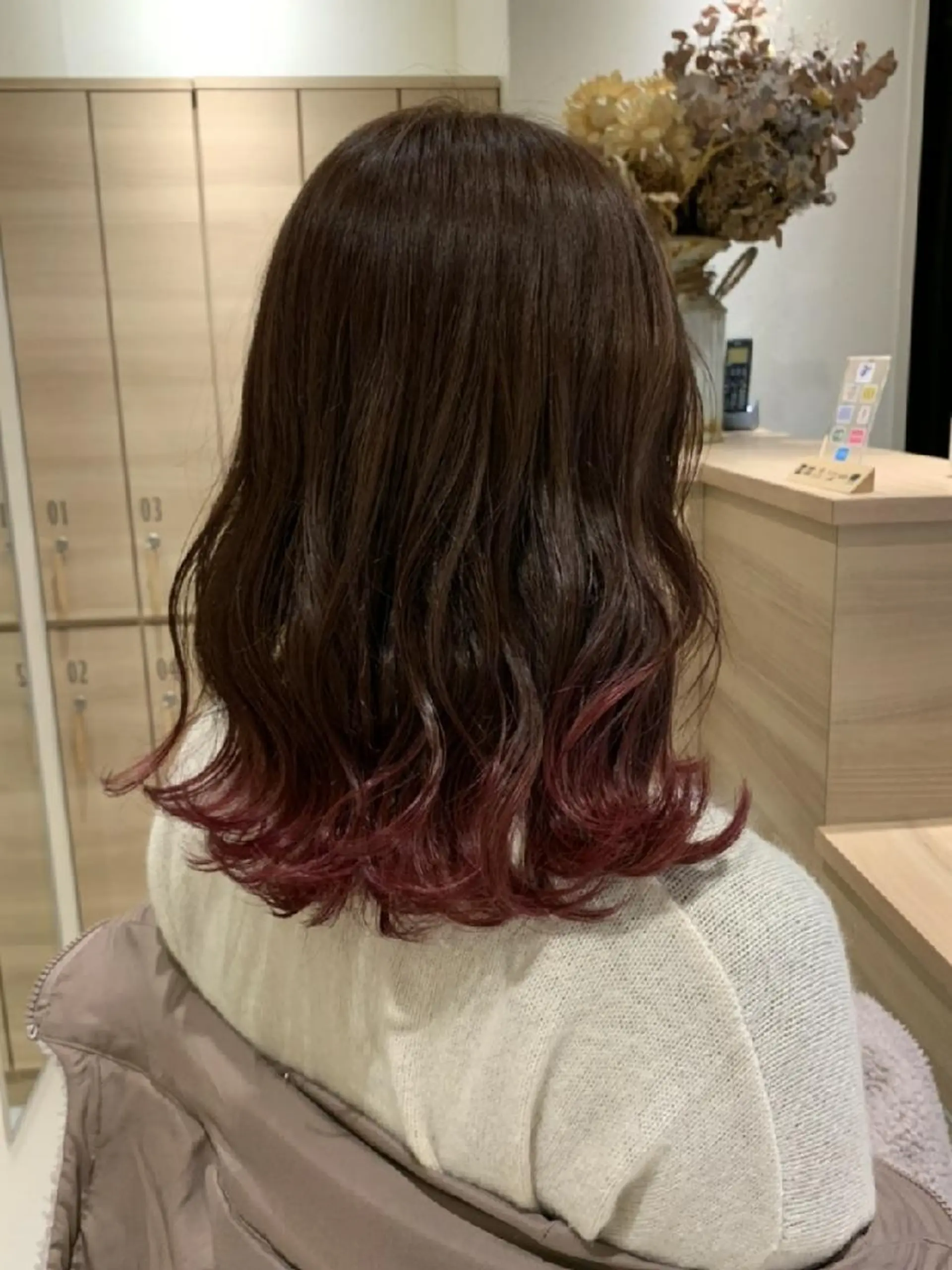 セミロング カラー 飴井 琴未のヘアスタイル