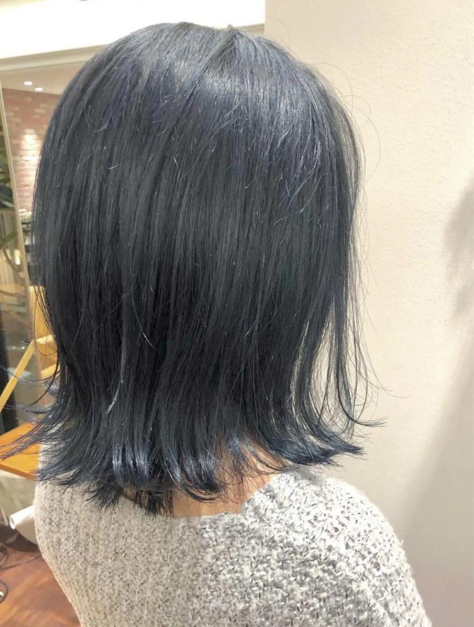 ミディアム カラー カット ヘアカラー 薬師寺 優のヘアスタイル