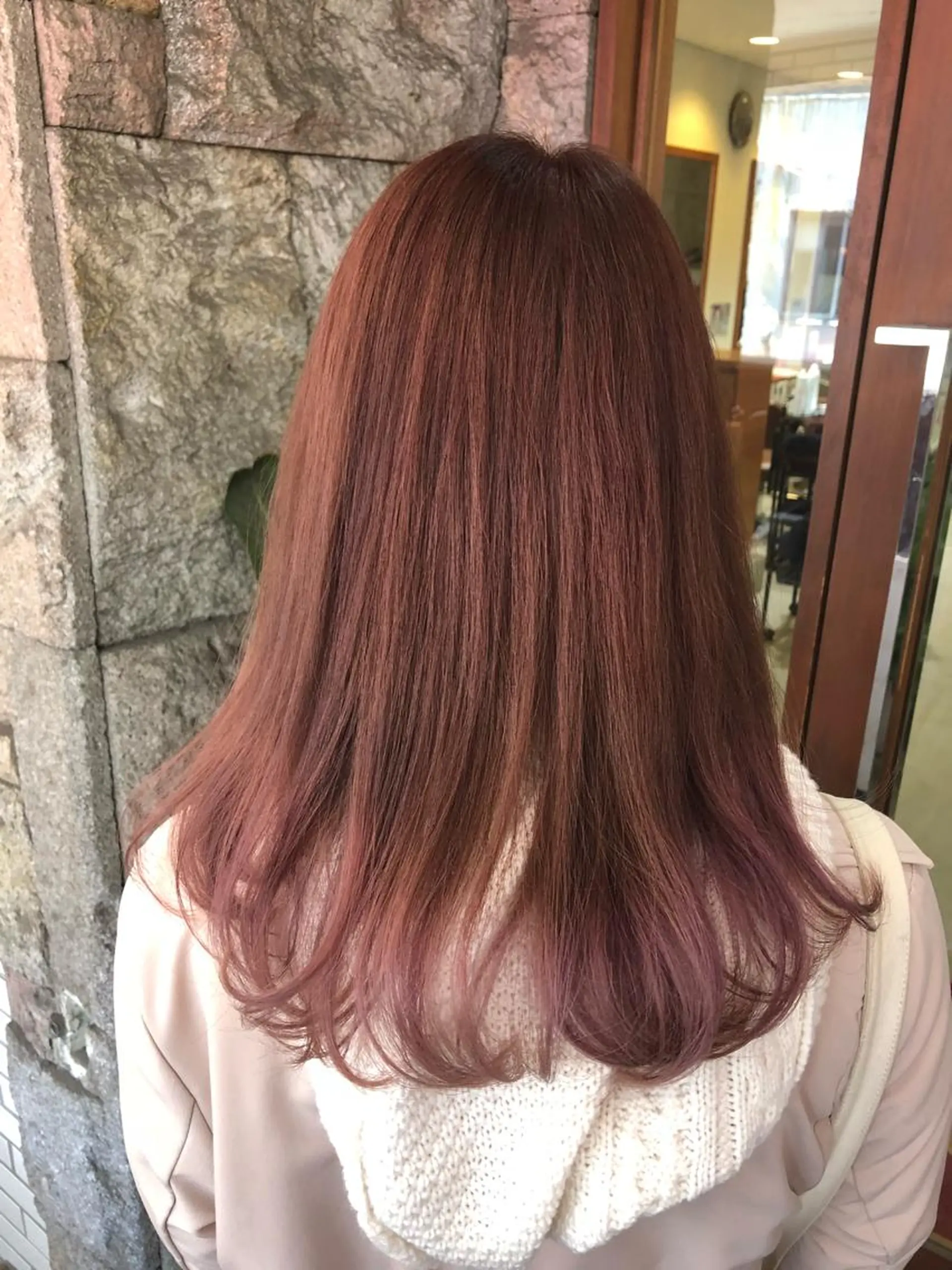 セミロング カラー グラデーションカラー ピンクカラー ヘアカラー トリートメント 萩原 凌✄﻿のヘアスタイル