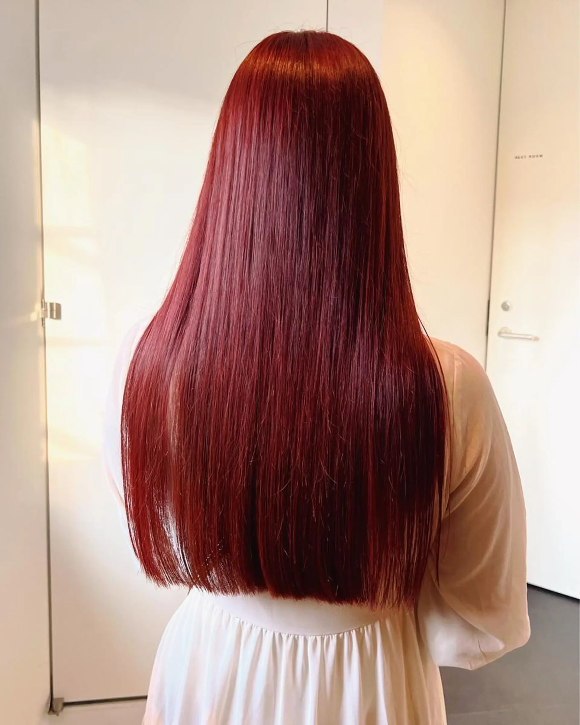 ロング カラー RAIMA ケアハイトーンのヘアスタイル