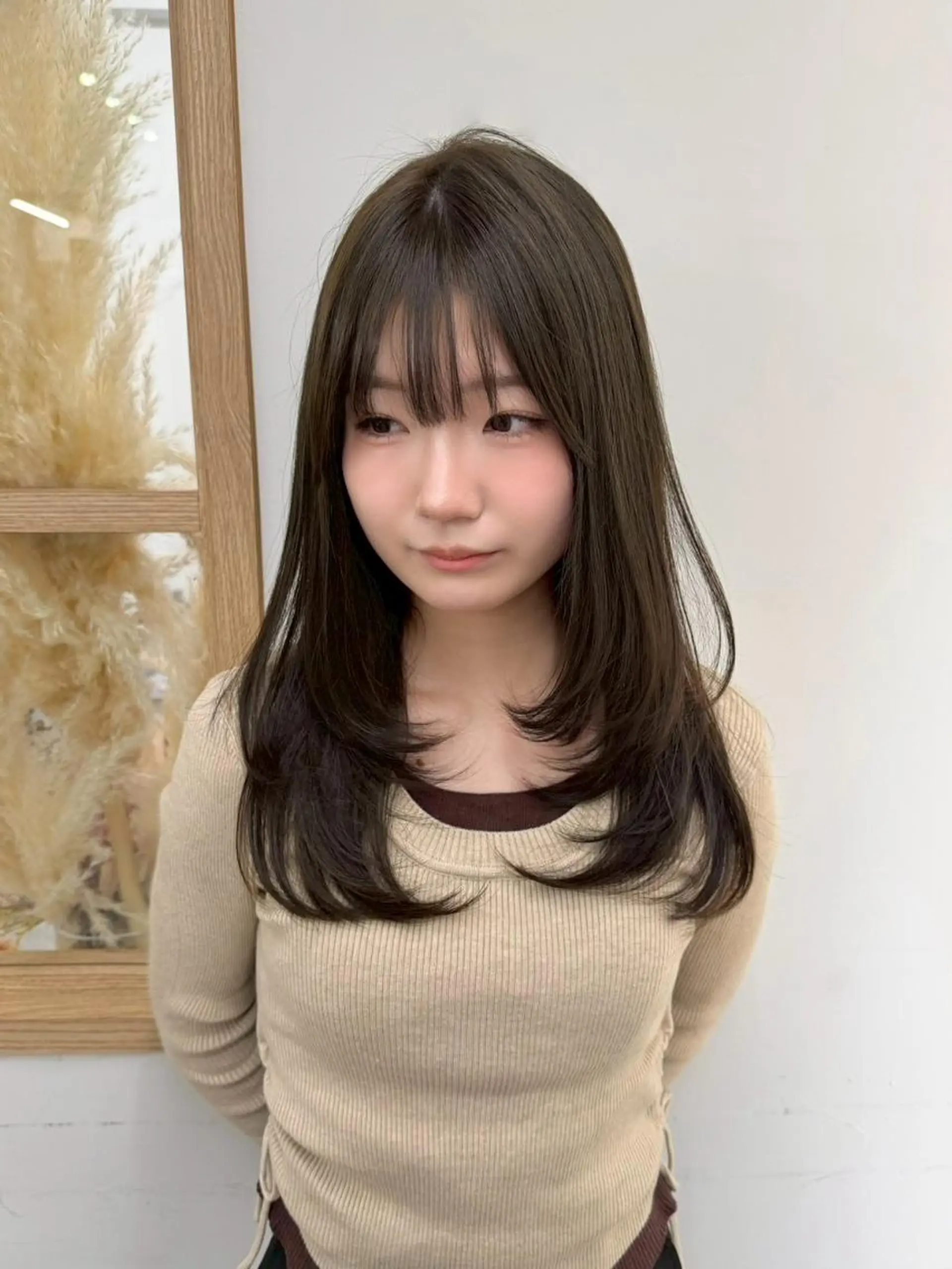 セミロング カラー 髪質改善 縮毛矯正 カット ヘアカラー トリートメント newi fhami 吉祥寺のヘアスタイル