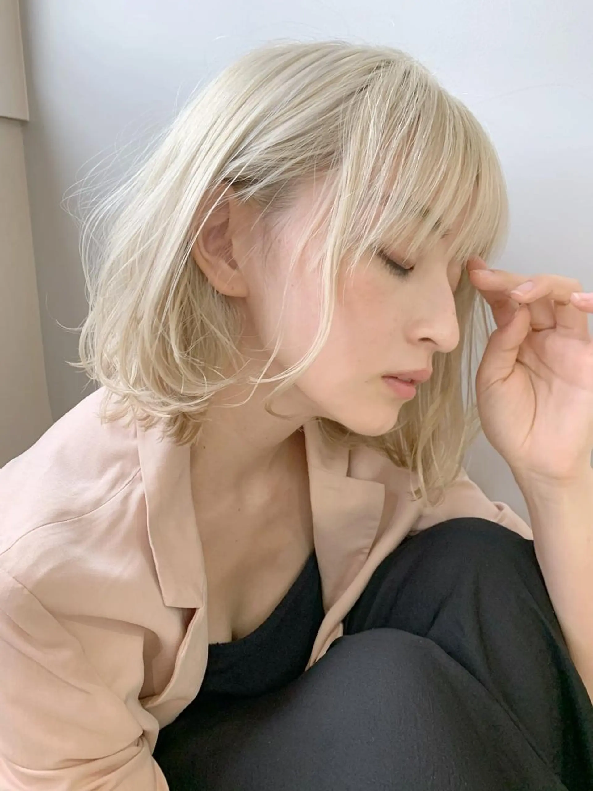 ミディアム カラー ボブ/透明感ベージュ 🫧クルミ🌟のヘアスタイル