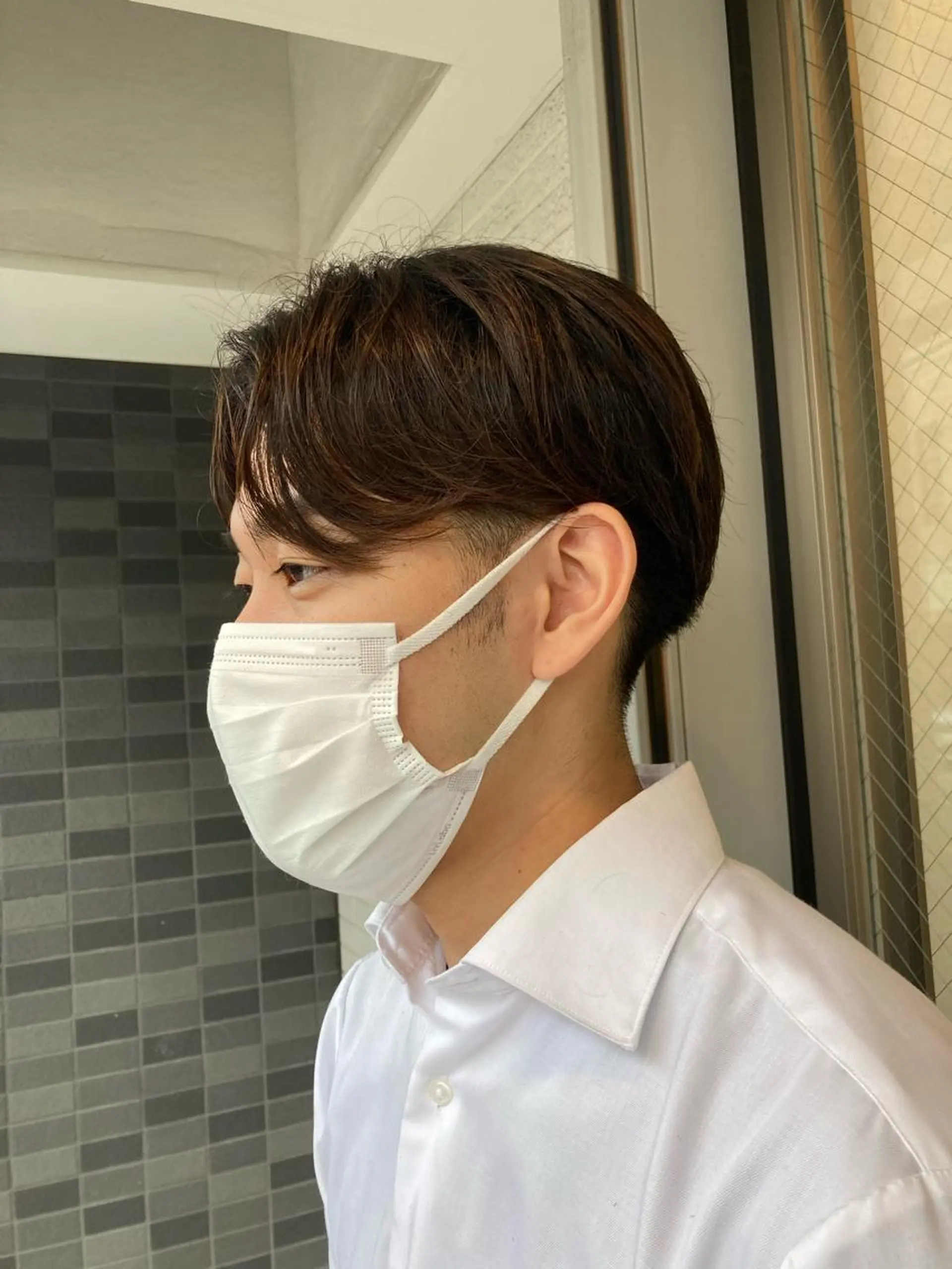 メンズ センターパート 刈り上げ 伊藤 琢のヘアスタイル