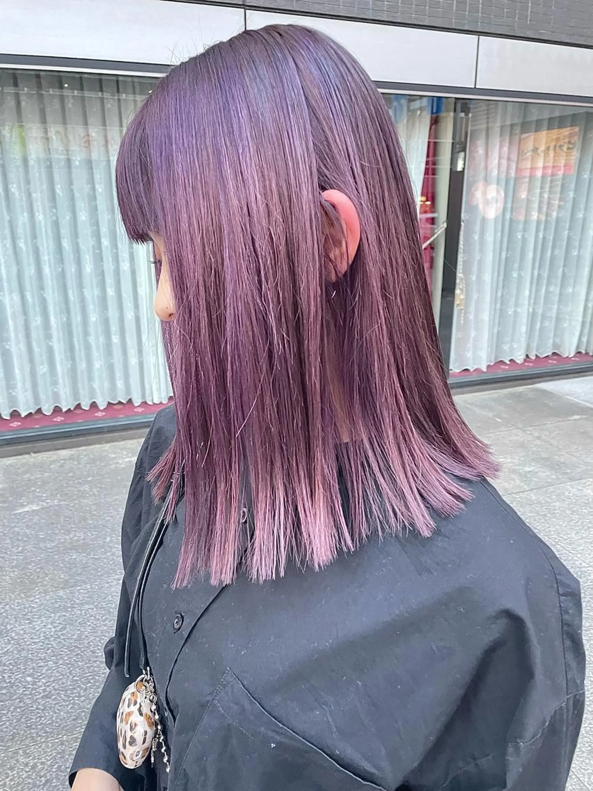 ミディアム カラー パーマ ヘアアレンジ メンズ キッズ ネイル マツエク・マツパ アイブロウ グレージュ ラベンダーカラー ラベンダーグレージュ ラベンダーグレー カット ヘアカラー トリートメント tatsumi/ボブ ウルフ/レイヤーのヘアスタイル