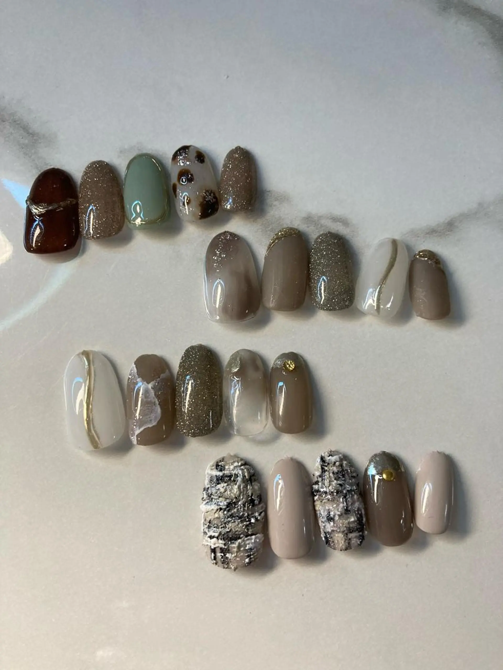 パーマ ヘアアレンジ ネイル 荒木 莉奈のネイルデザイン