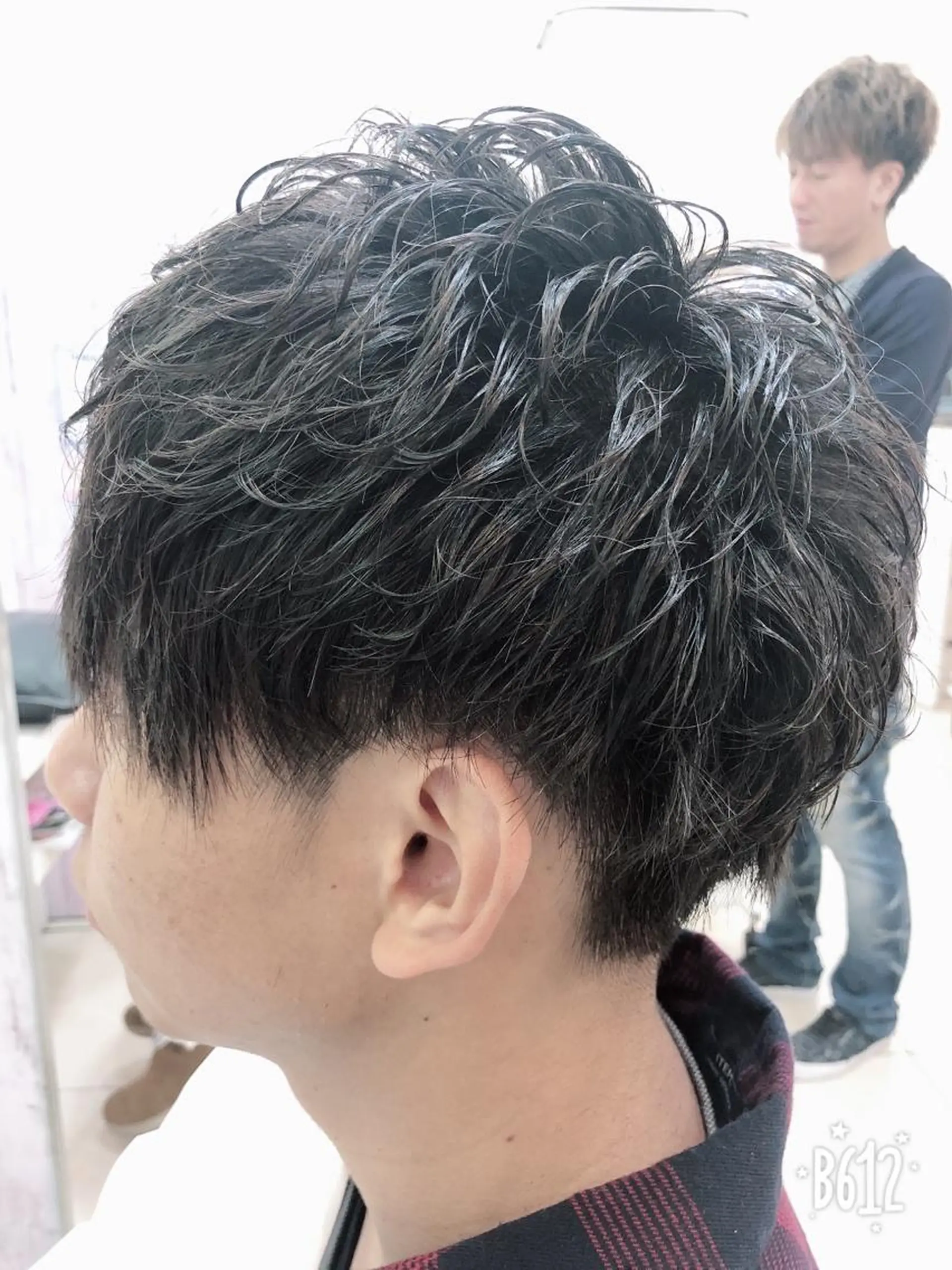 ショート パーマ メンズ メンズパーマ 髪質改善× 白髪ぼかし溝江のヘアスタイル