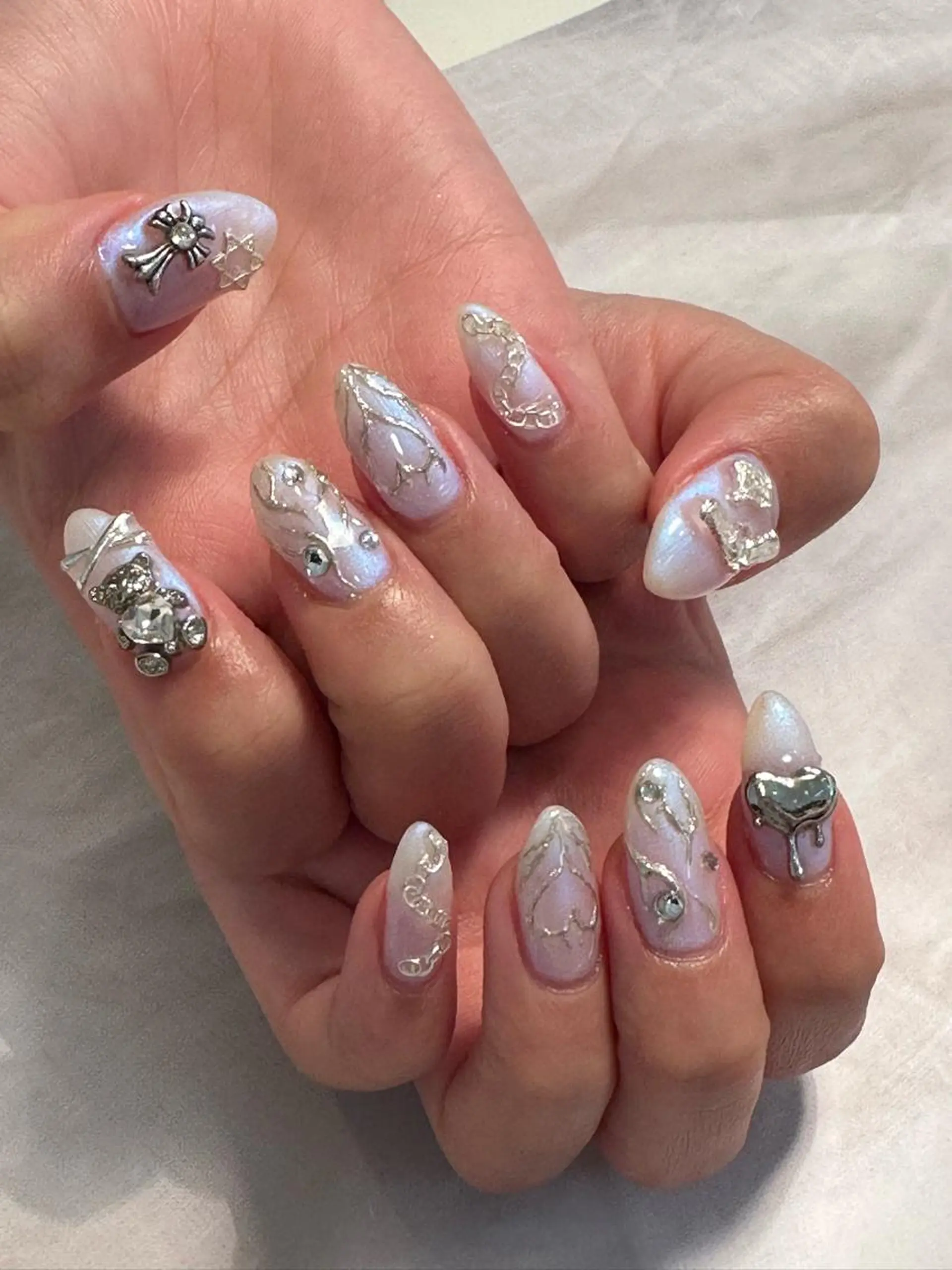 ネイル juedi nail(木曜日のネイル)所属・juedi nail 〜木曜日のネイル〜のネイルデザイン