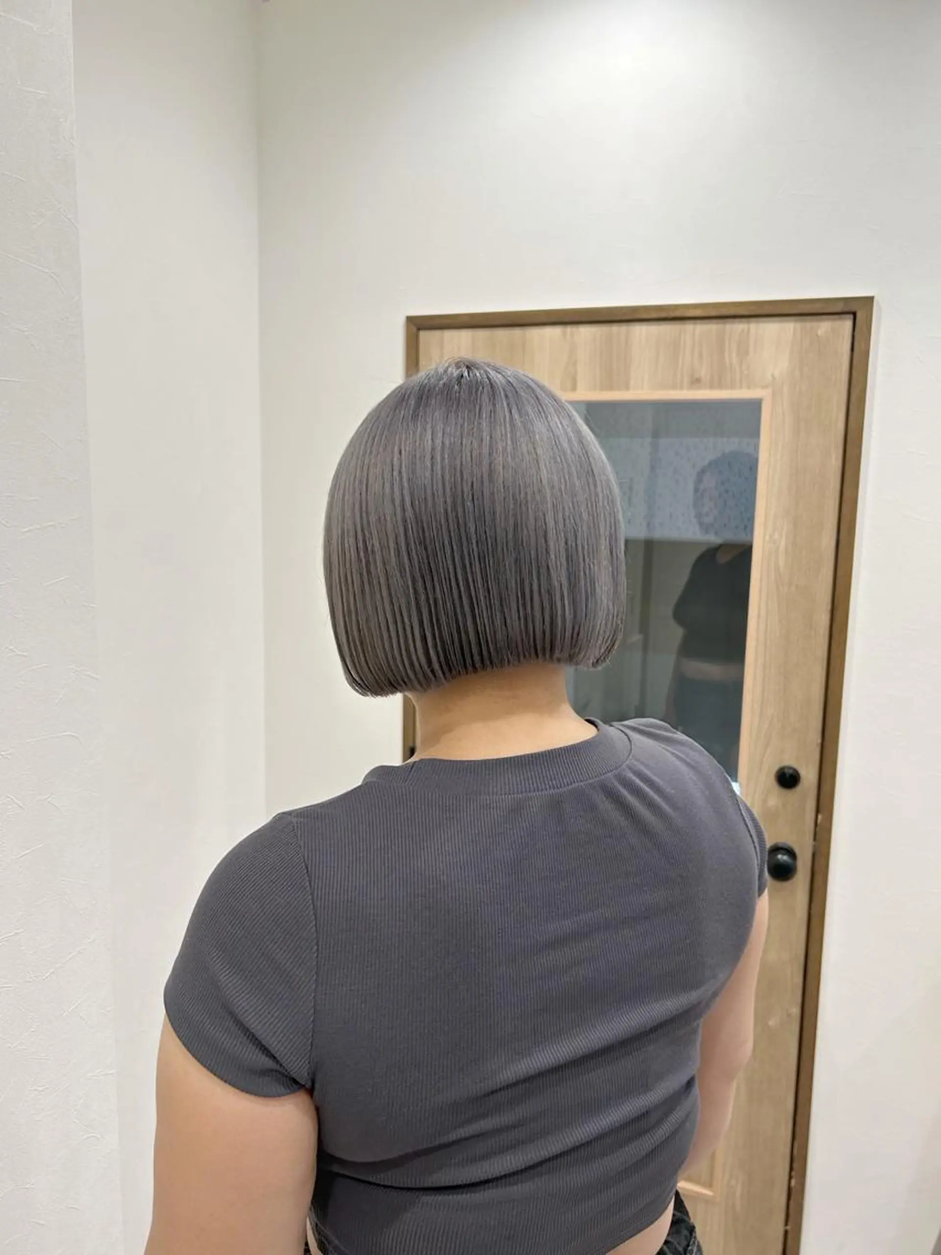 ショート カラー アッシュ アッシュグレー アッシュグレージュ バレイヤージュ ベージュカラー ヘアカラー Radix所属・ボブ/ハイトーン 福生Radix 下田のヘアスタイル