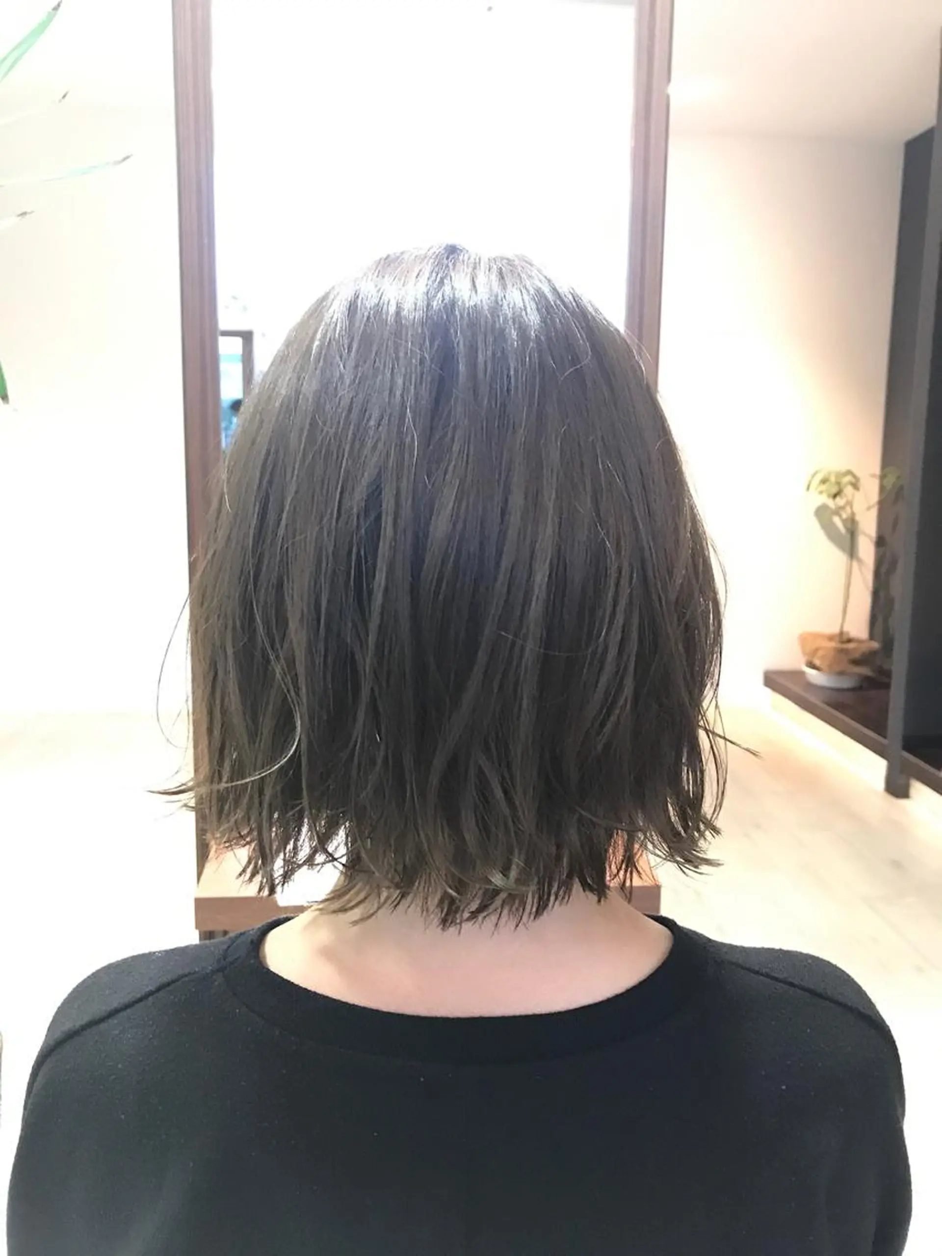 ショート カラー 井上 佳奈のヘアスタイル