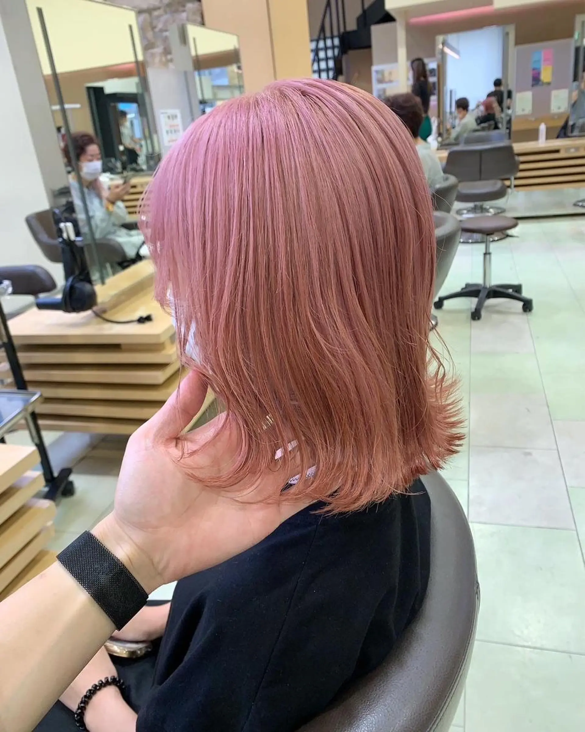 ミディアム カラー ピンクカラー ヘアカラー Hina🧵/恵比寿 中目黒/透明感カラーのヘアスタイル