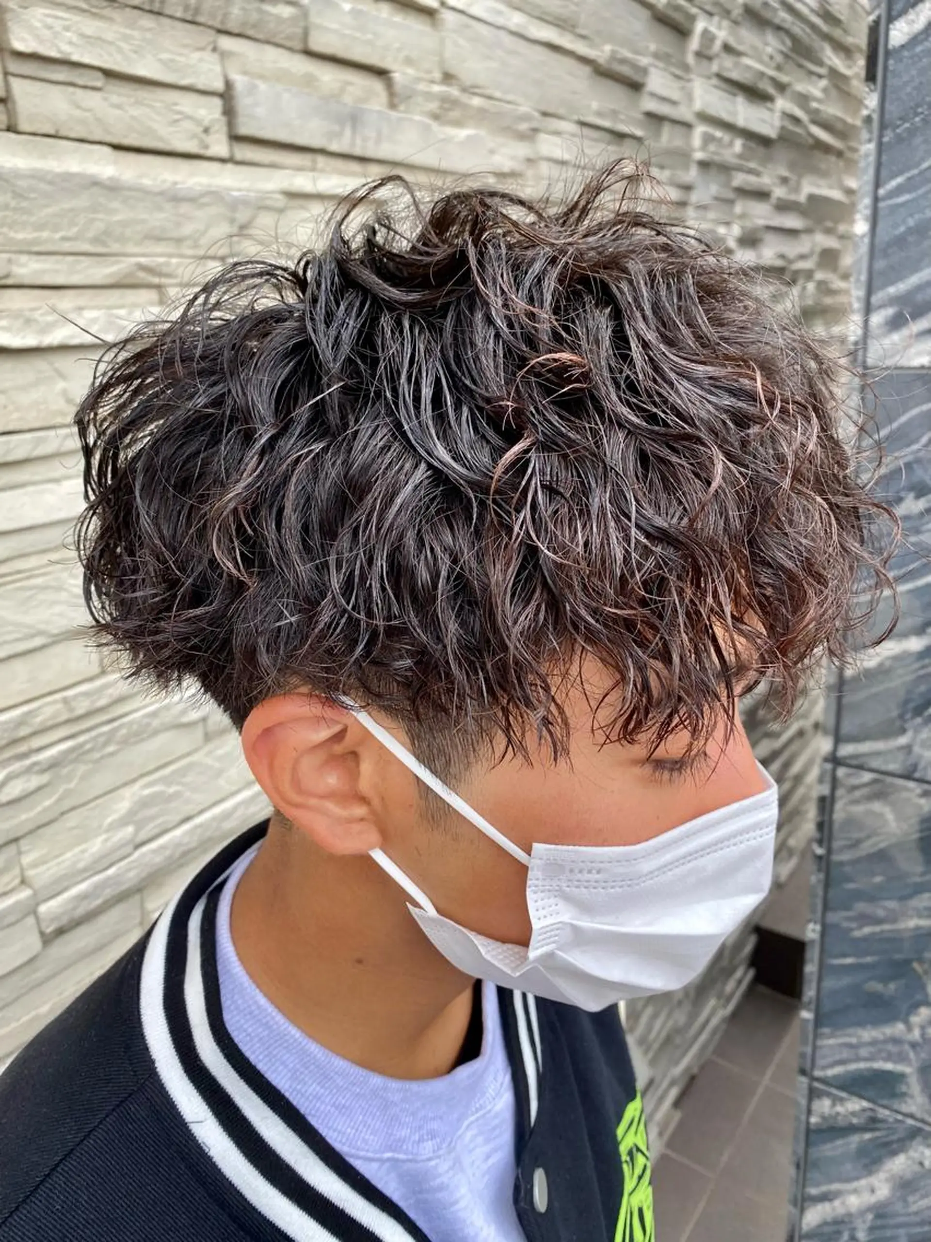 ショート パーマ 塩谷黎✨ブリーチ無W カラーメンズパーマ✨のヘアスタイル