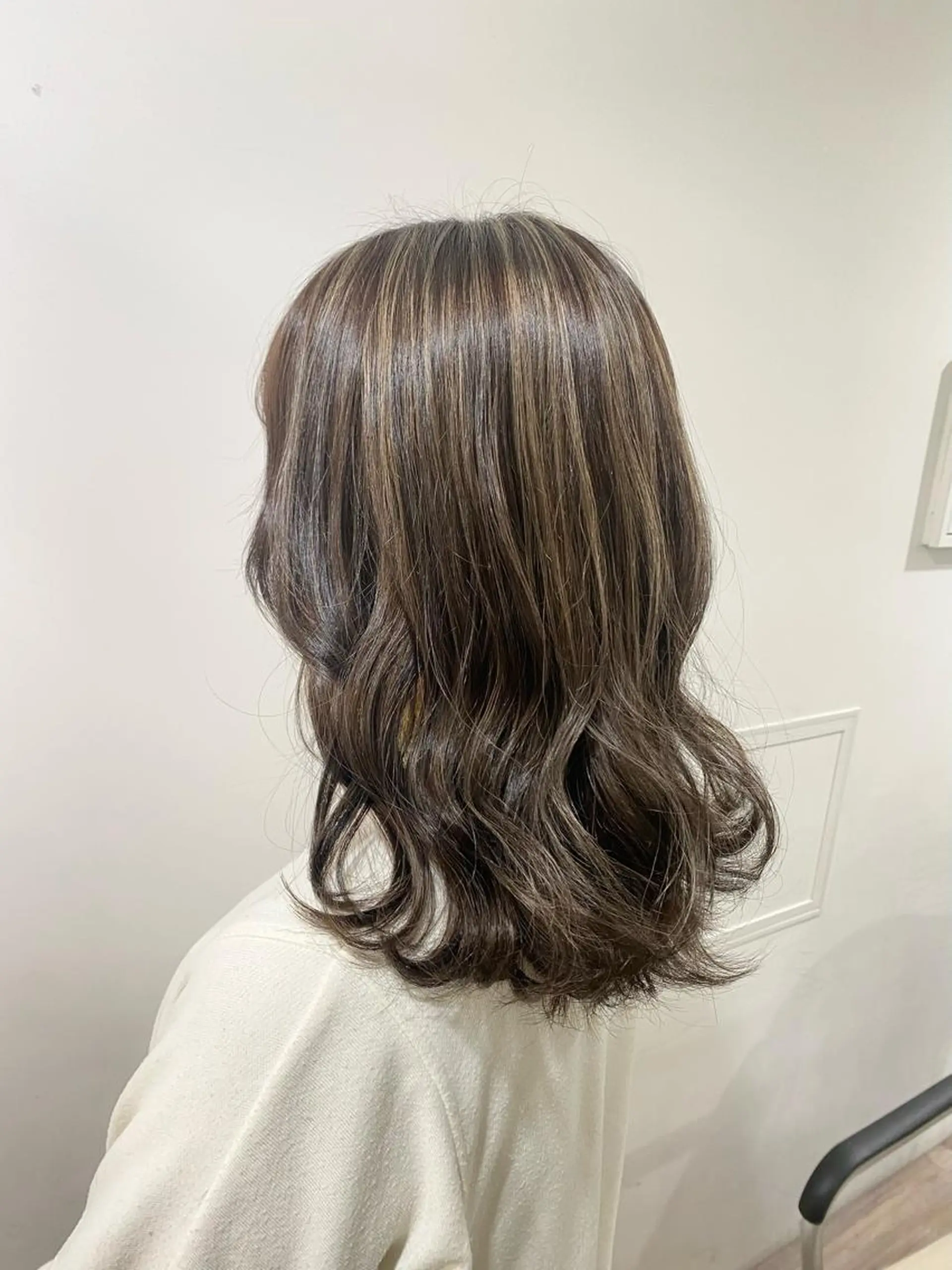 セミロング ヘアカラー たなか もえなのヘアスタイル