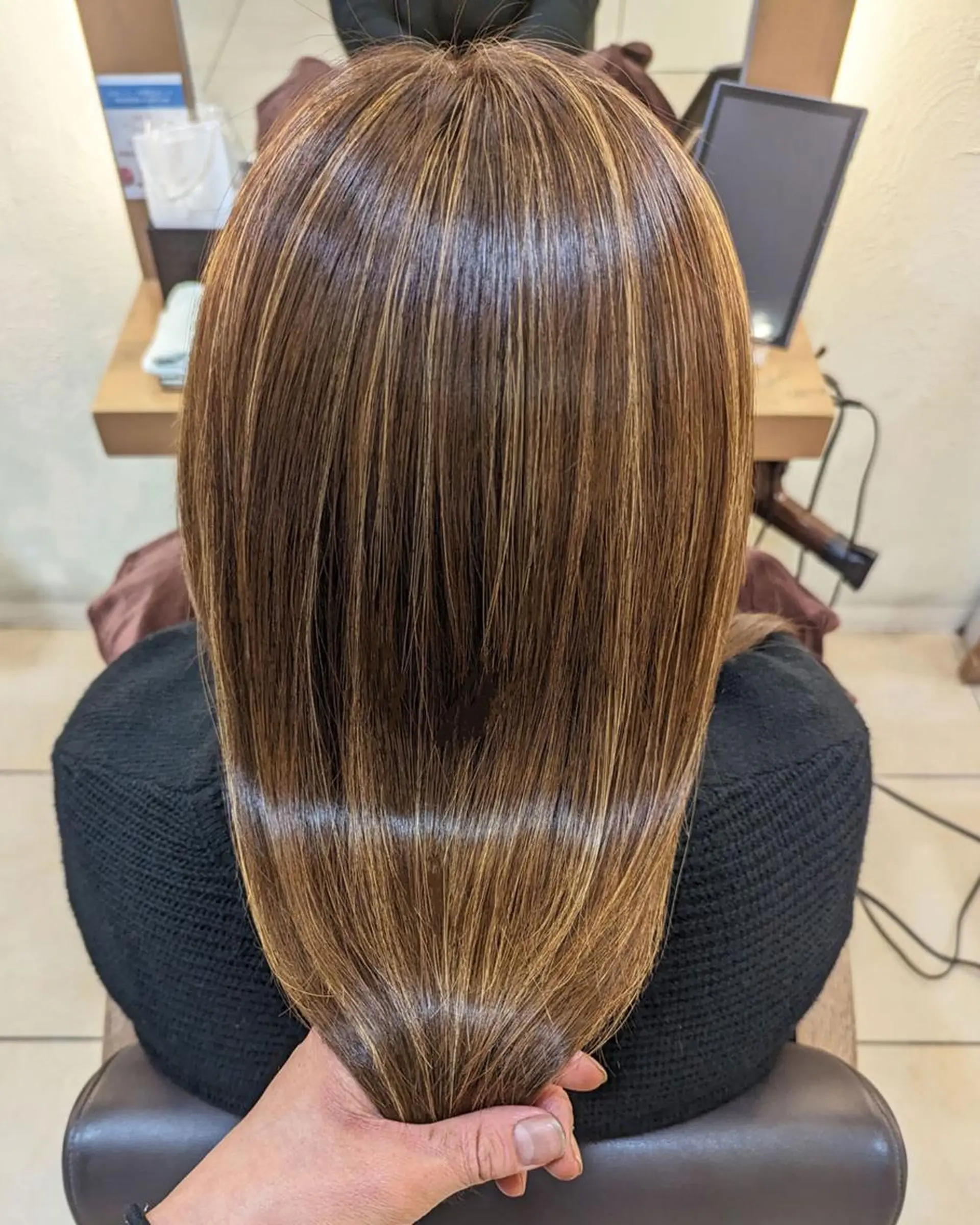 カラー 近藤 咲希のヘアスタイル