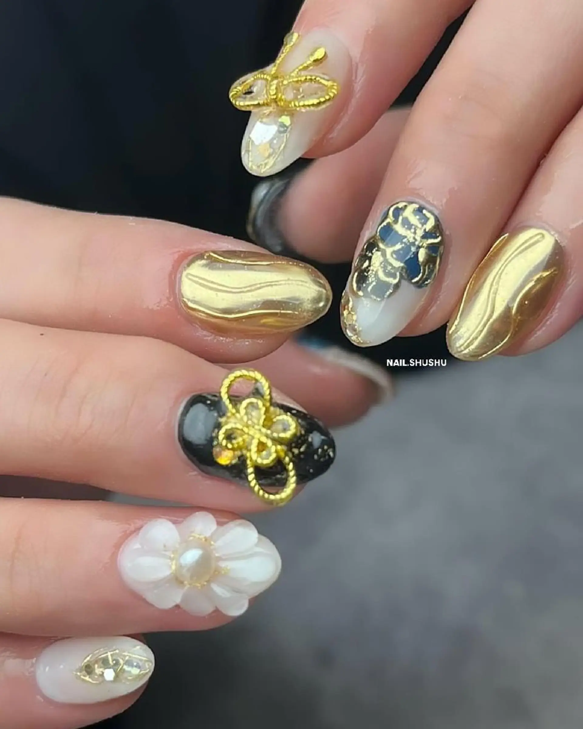 ネイル 持ち込み ニュアンスネイル シンプルネイル 冬ネイル 3dパーツ/流行り 👧shushu❤️のネイルデザイン