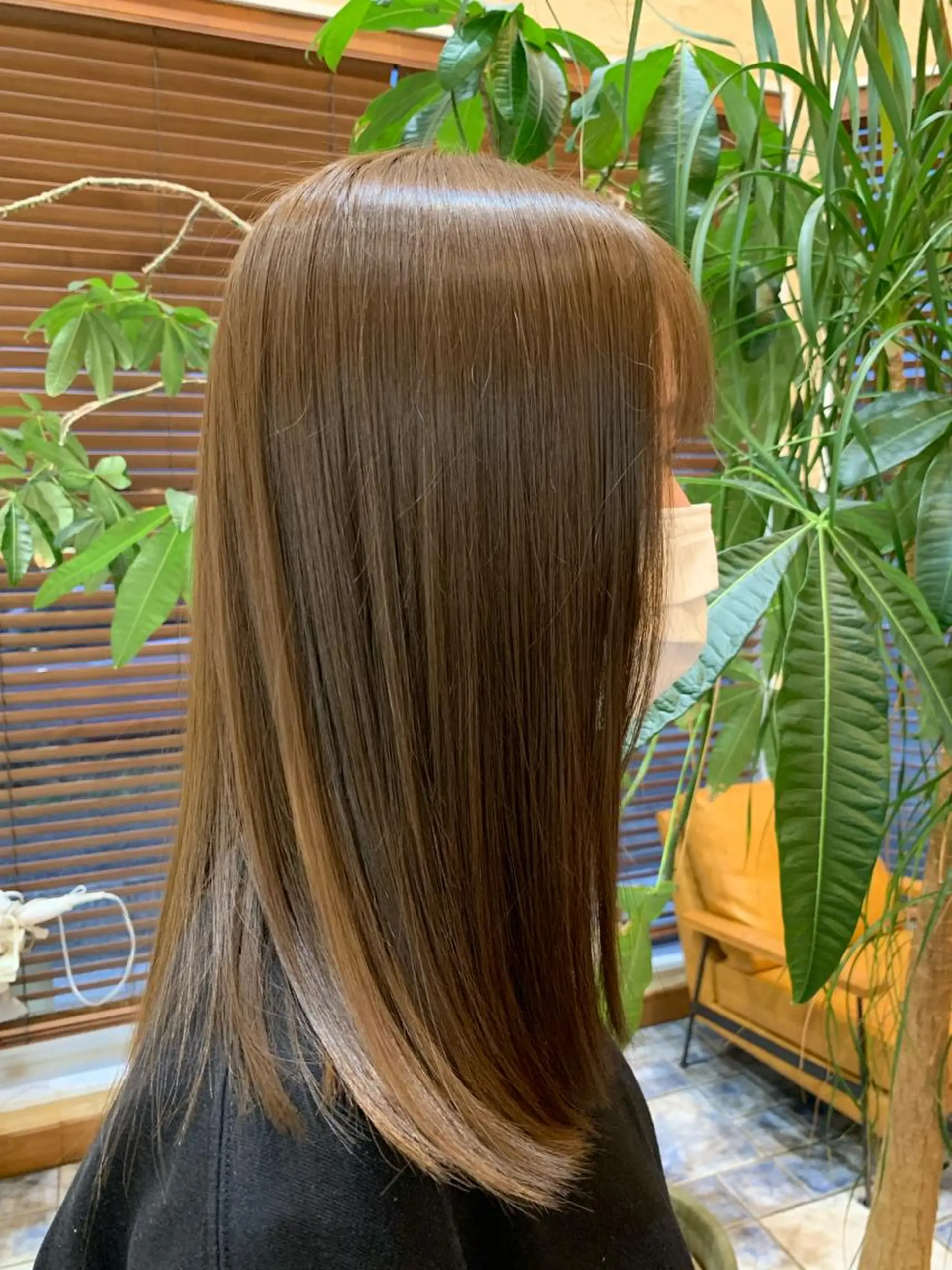 ロング カラー ベージュカラー カワサキ マホのヘアスタイル