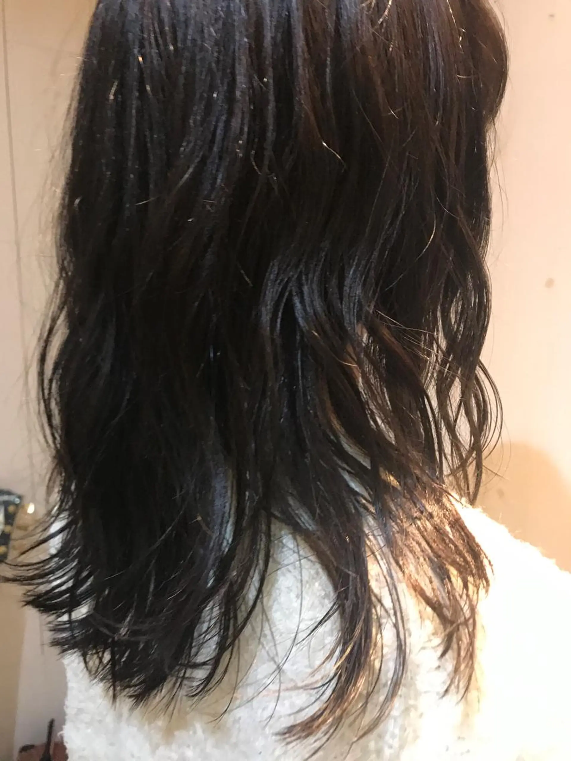 ミディアム 長尾 桃佳のヘアスタイル