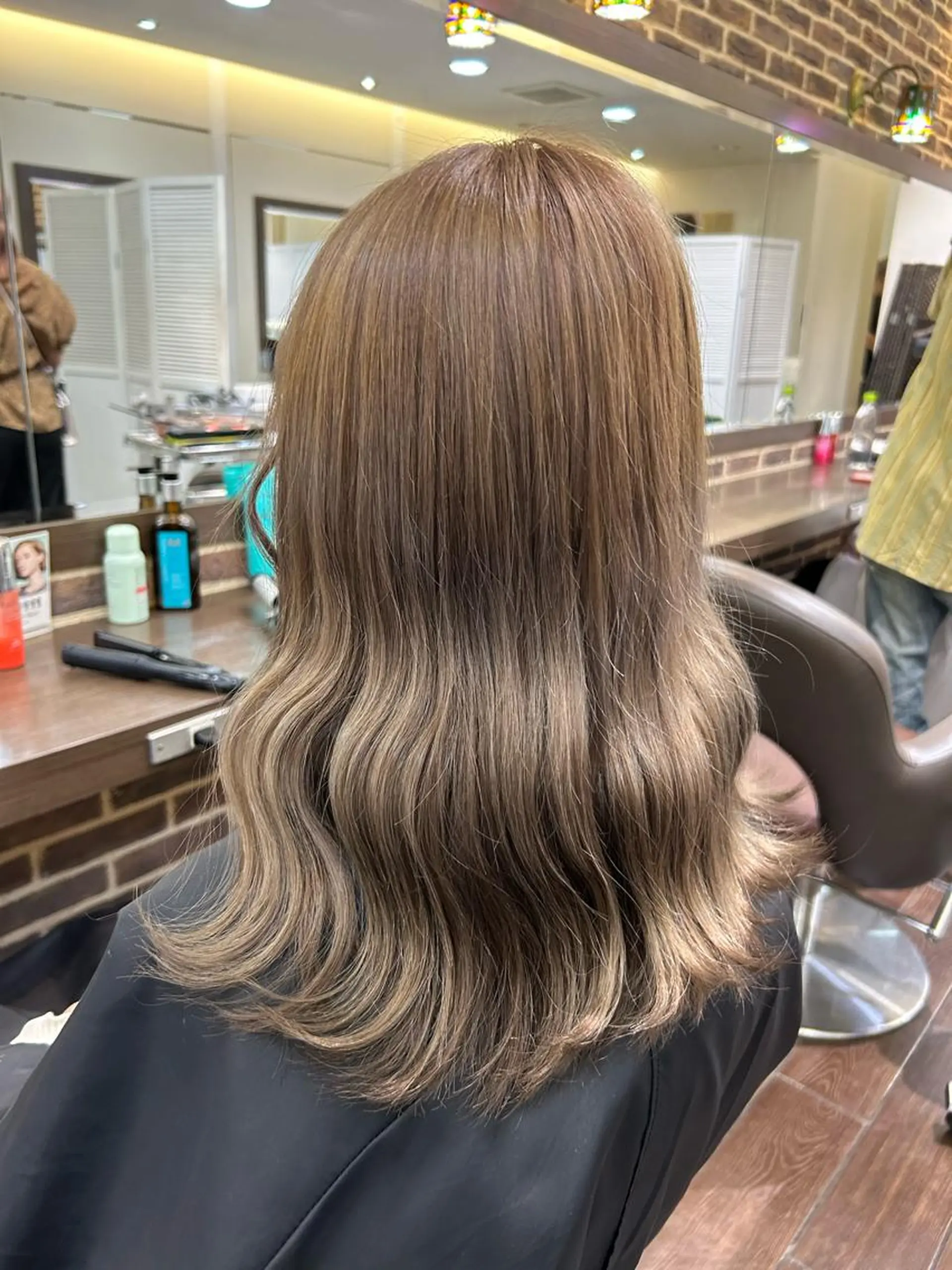 セミロング カラー ブリーチ ケアブリーチ 透明感カラー デザインカラー ダブルカラー メンズ特化/マツエク AYAKA🌙のヘアスタイル