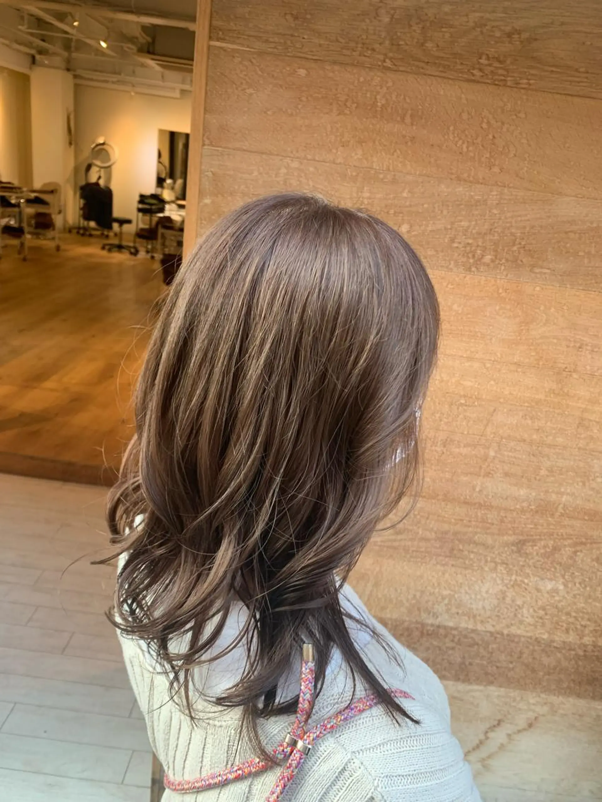 セミロング アッシュ 韓国風ヘア トリートメント カット ヘアセット newi ＋uta＊ りさのヘアスタイル