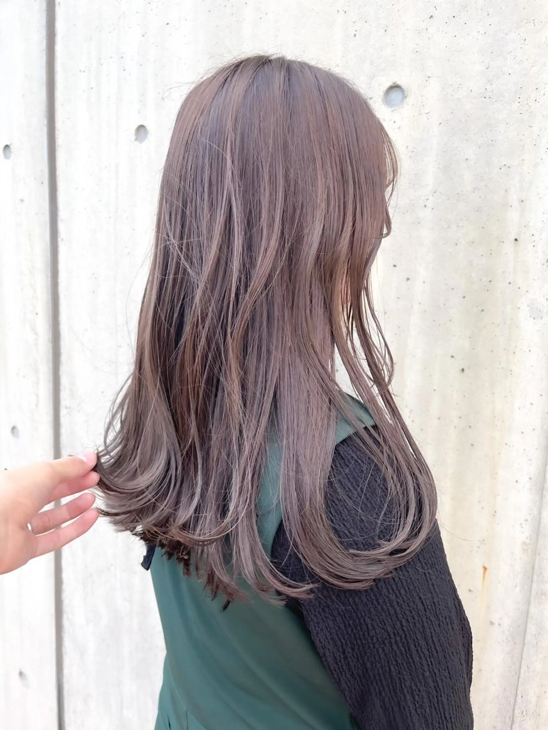 ミディアム カラー ベージュカラー ブリーチ ブリーチなしカラー 清水 亮太／赤み消しカラーのヘアスタイル