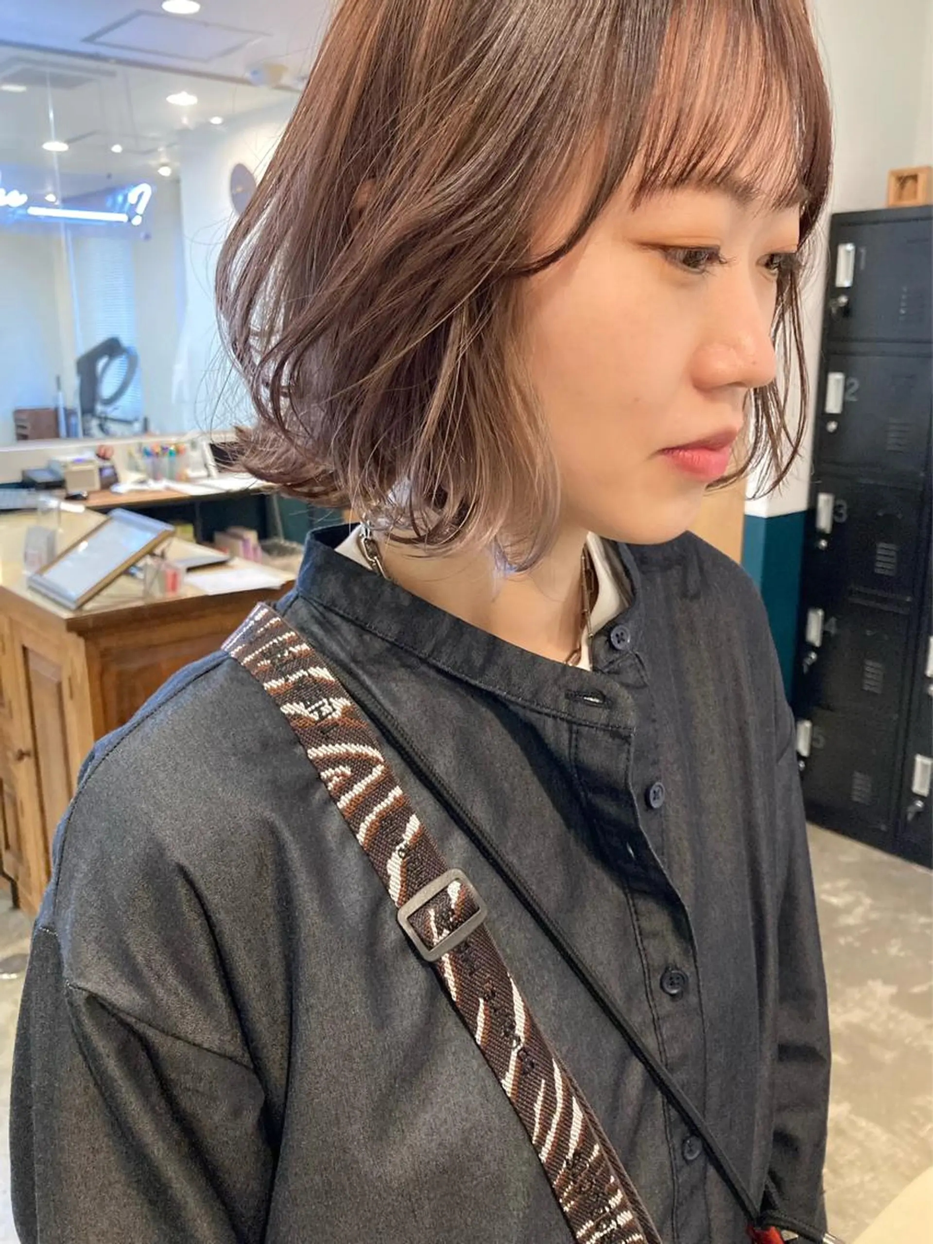 ミディアム カラー ベージュカラー イヤリングカラー グレージュ ラベンダーカラー ラベンダーベージュ カット ヘアカラー カラーリスト菅野 竜矢🌈のヘアスタイル