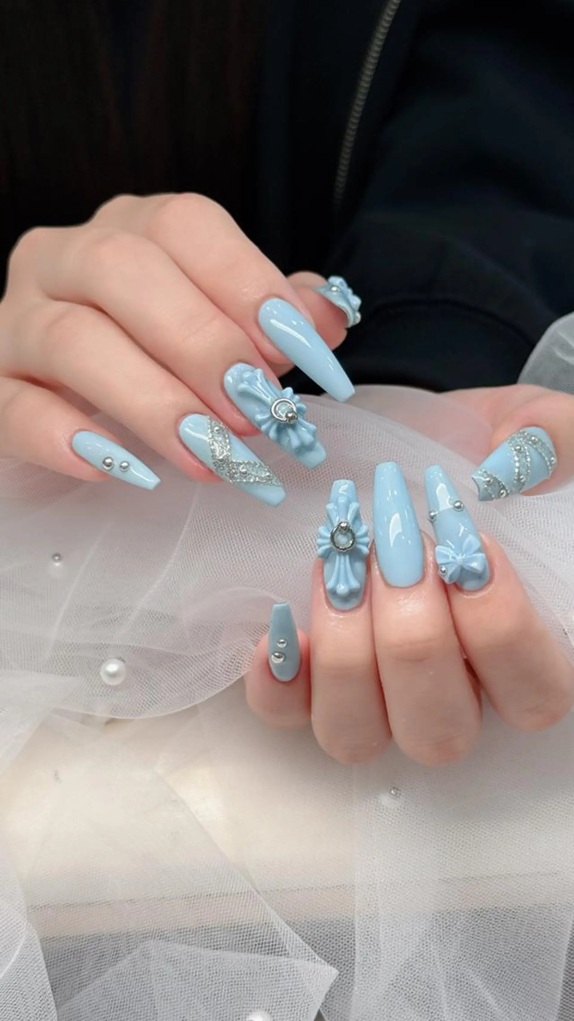 ネイル オーロラネイル ブルー チークネイル フットネイル フレンチネイル ハンドネイル NAILS168 池袋西口駅前店のネイルデザイン